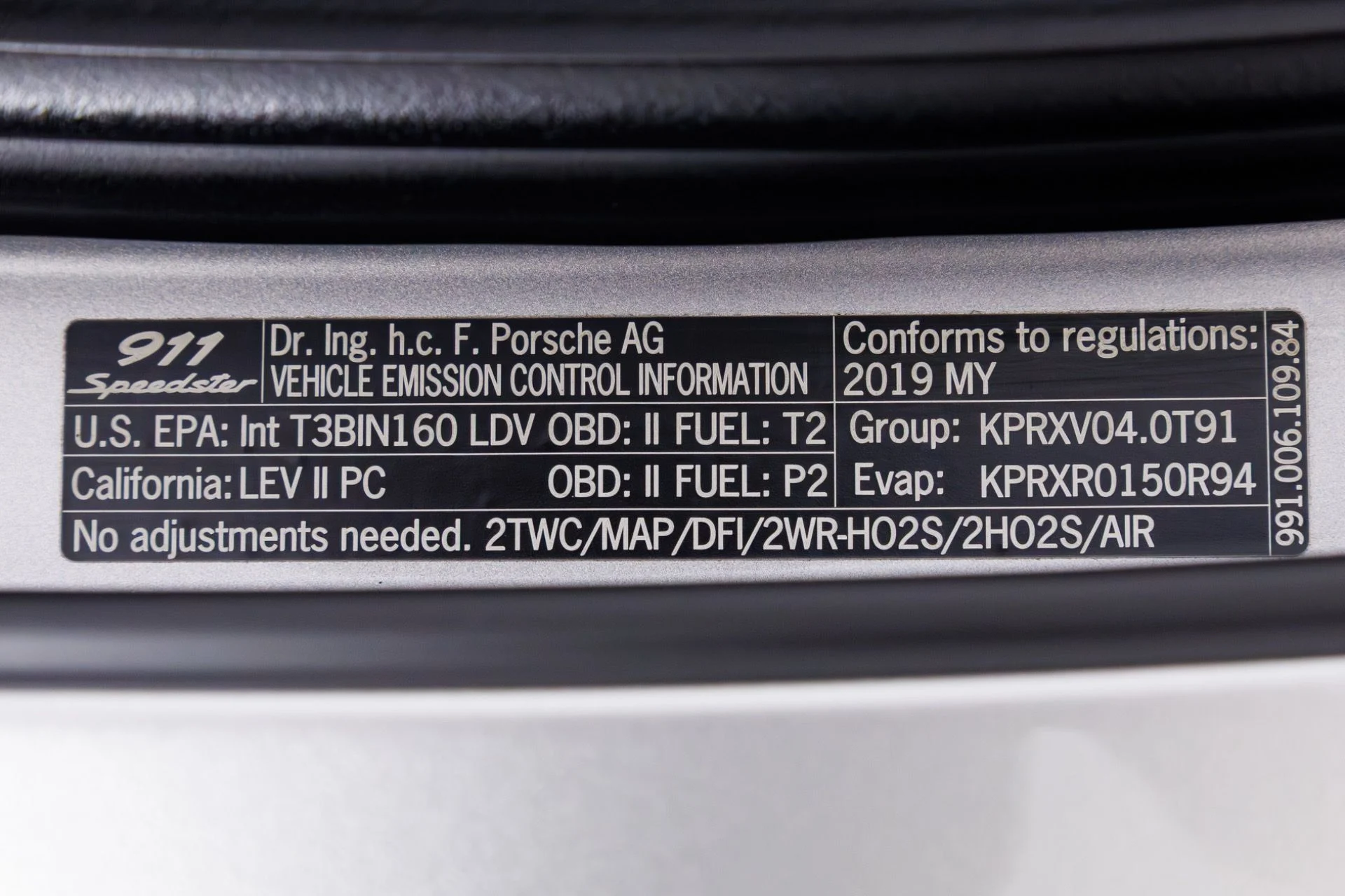 mph073_613975450_Used_2019_Porsche_911_Speedster_1770313340_19050a558b