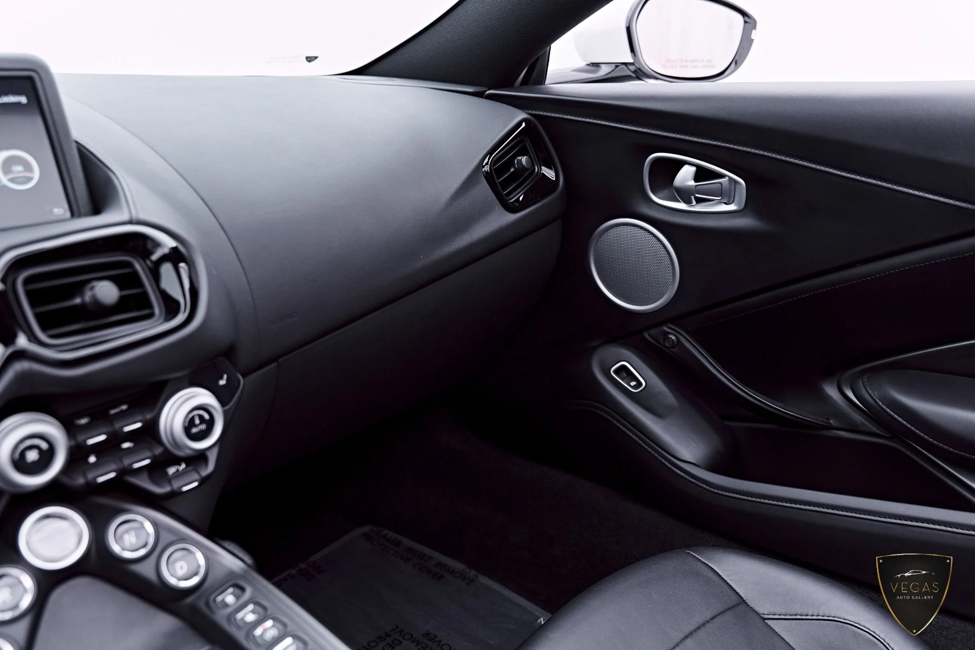 mph073_701125039_Used_2023_Aston_Martin_Vantage_1783622525_c7ee7d39e3