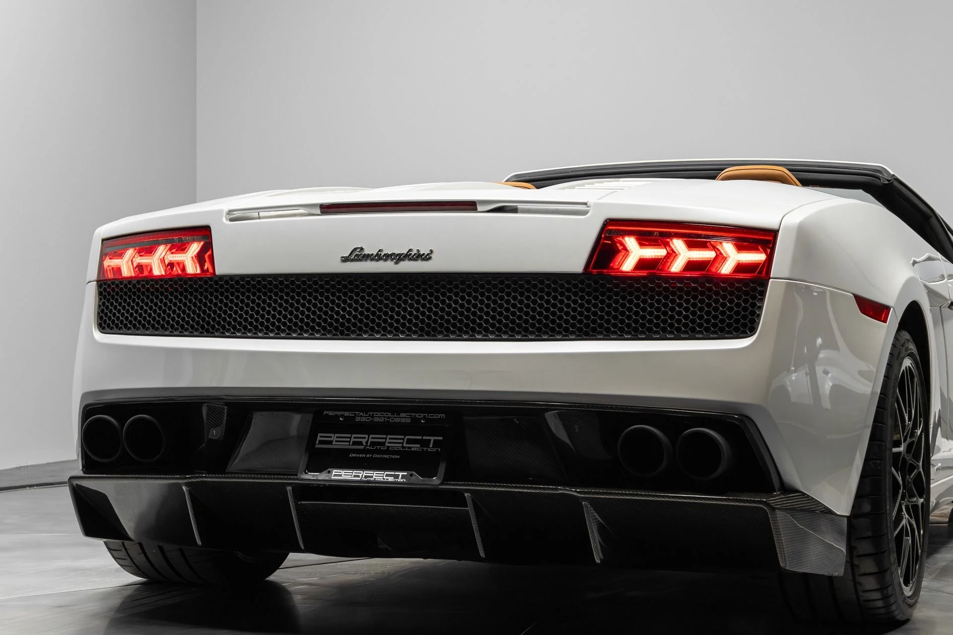 mph073_71783486_Used_2010_Lamborghini_Gallardo_LP_560_4_Spyder_1766547982_29f7331dde