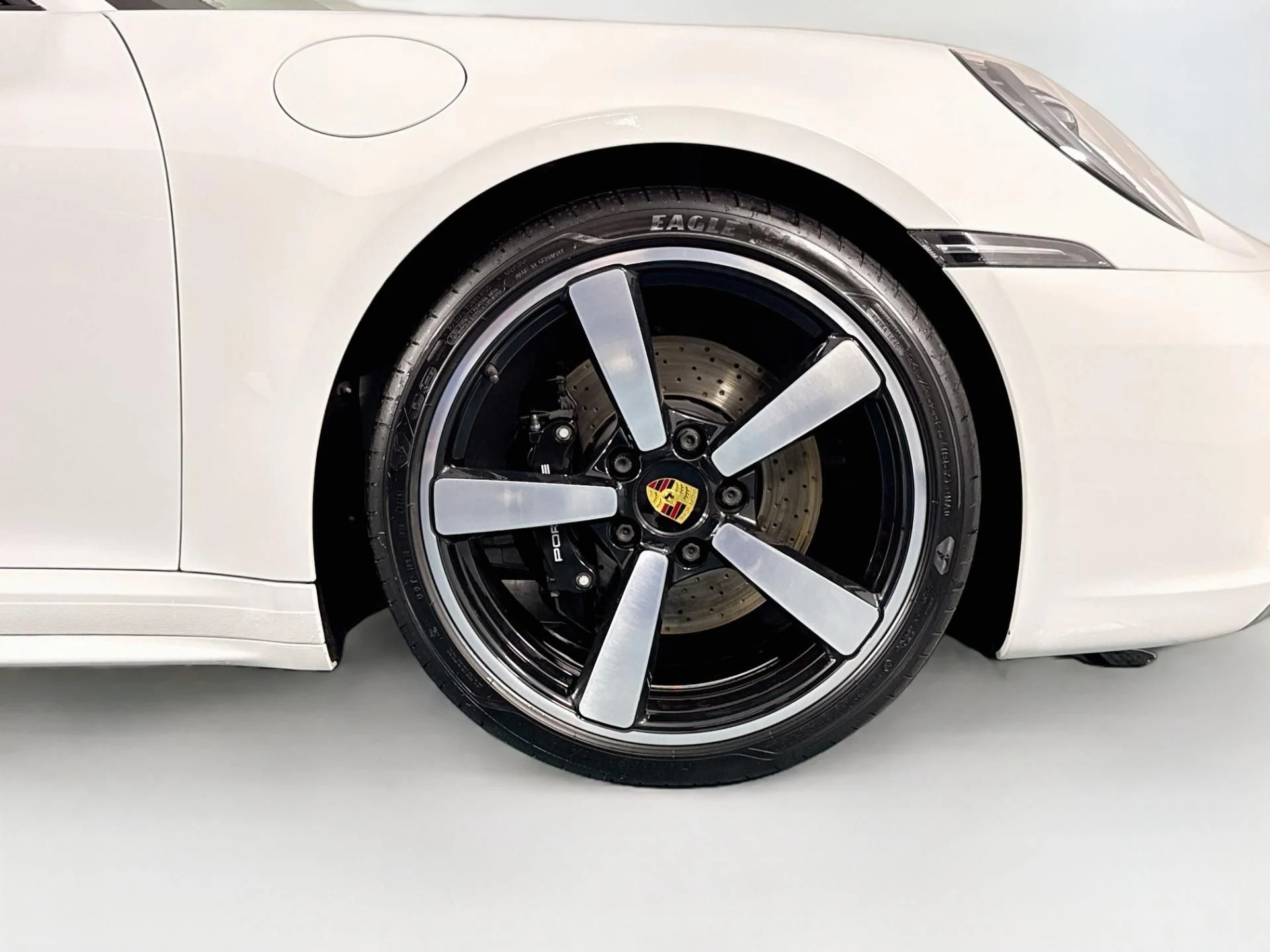 mph073_743263988_Used_2021_Porsche_911_Targa_4_S_1789669396_74e9c9e3cc