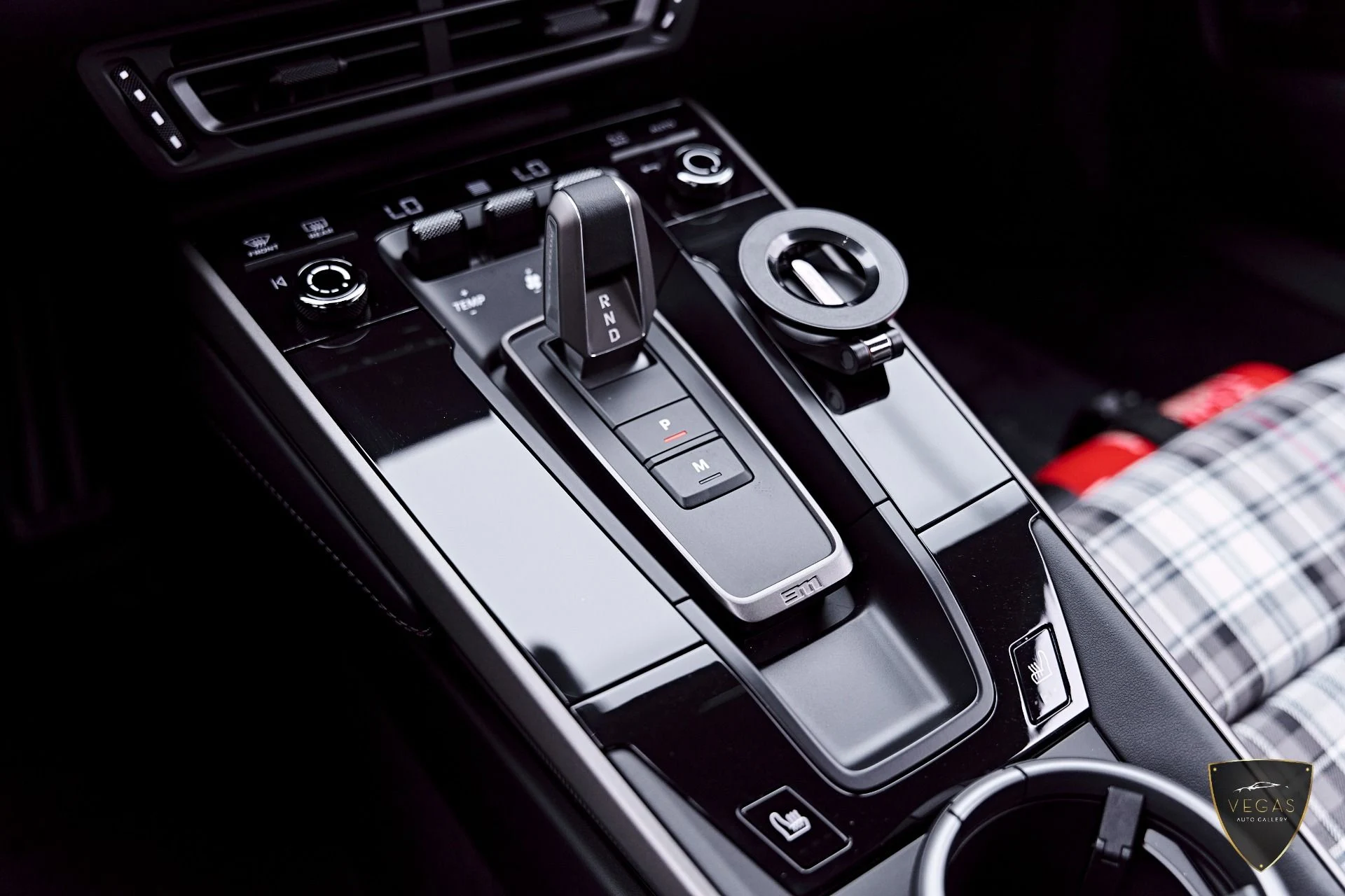 mph073_769201197_Used_2025_Porsche_911_Turbo_50_1782522019_c011daaba3
