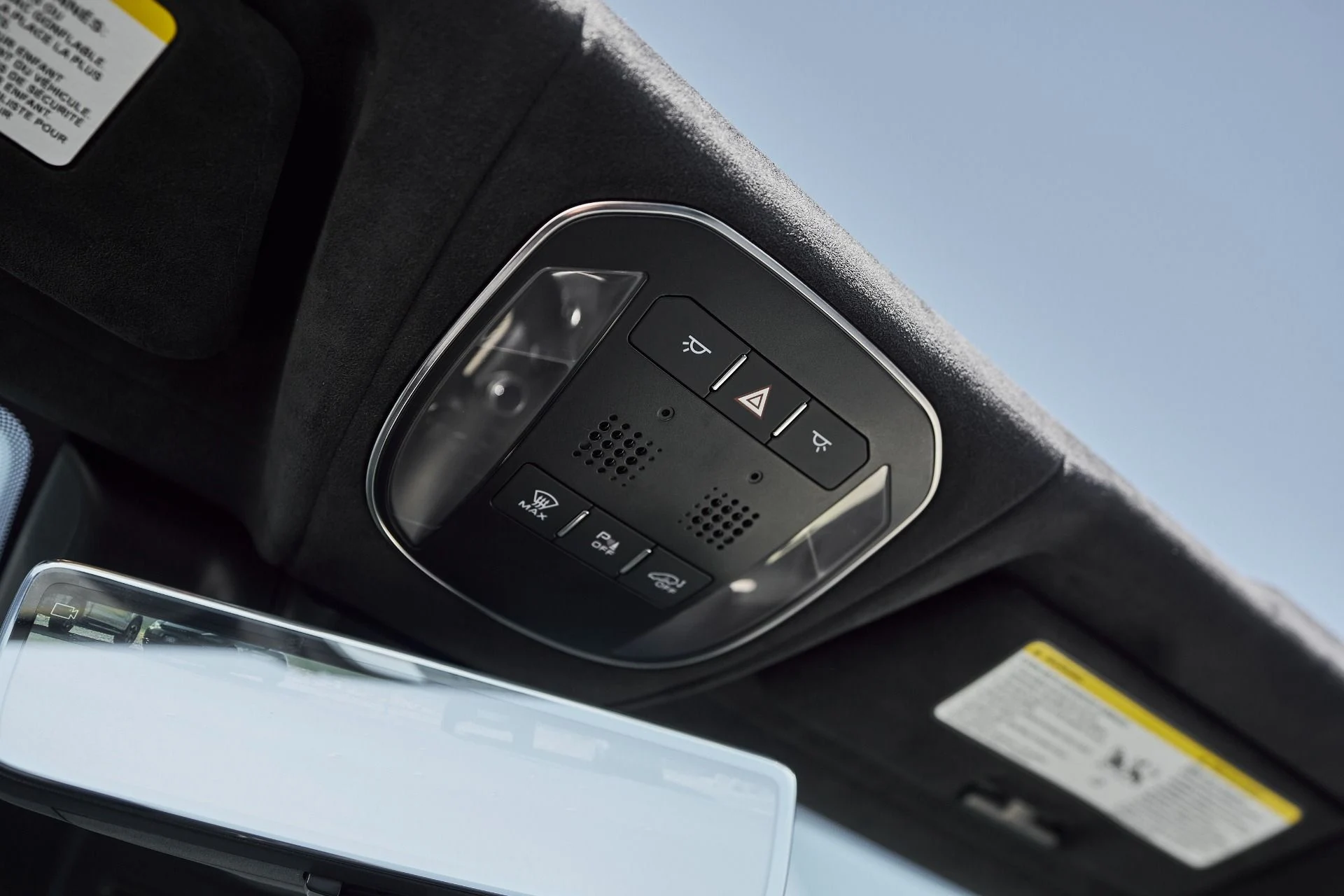 mph073_888387911_Used_2023_Maserati_MC_20_Cielo_1761946978_301ae36df3