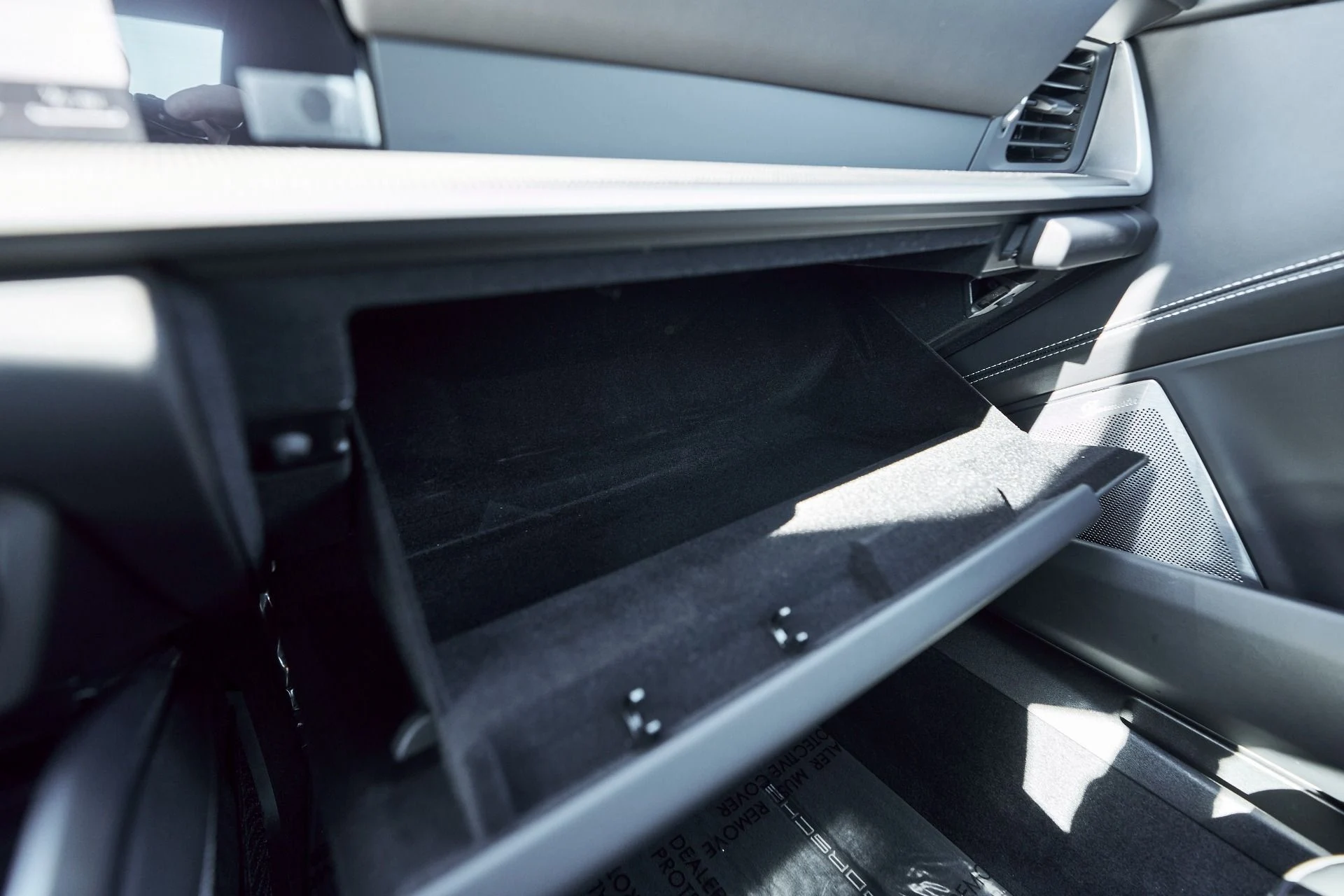 mph073_977638371_Used_2021_Porsche_911_Turbo_S_1765593102_02874ec669