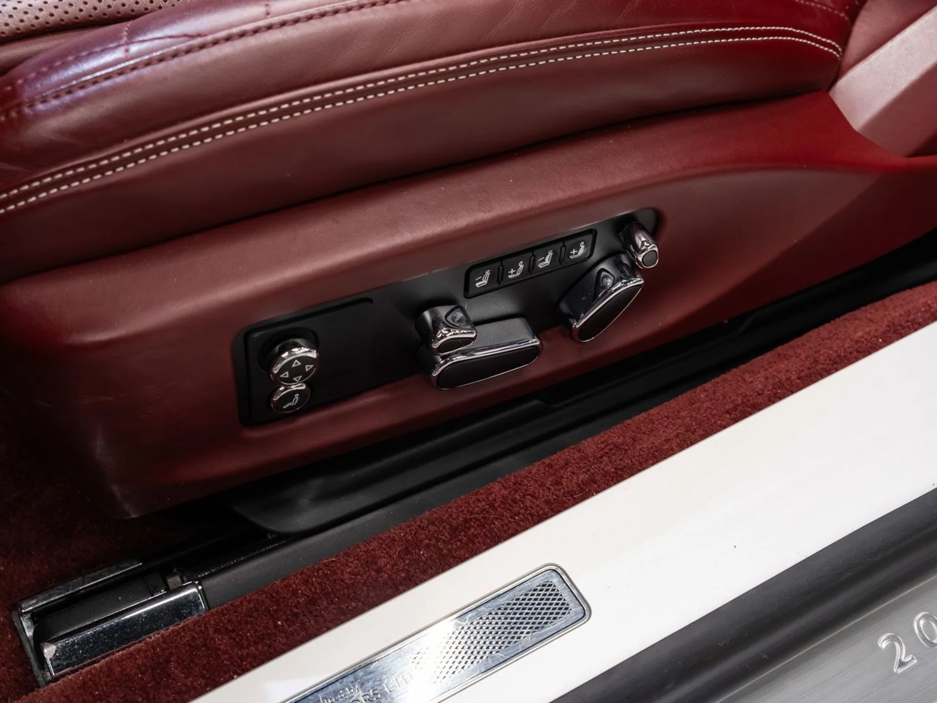 mph074_101210327_bentley_continental_2020_b17768f42a