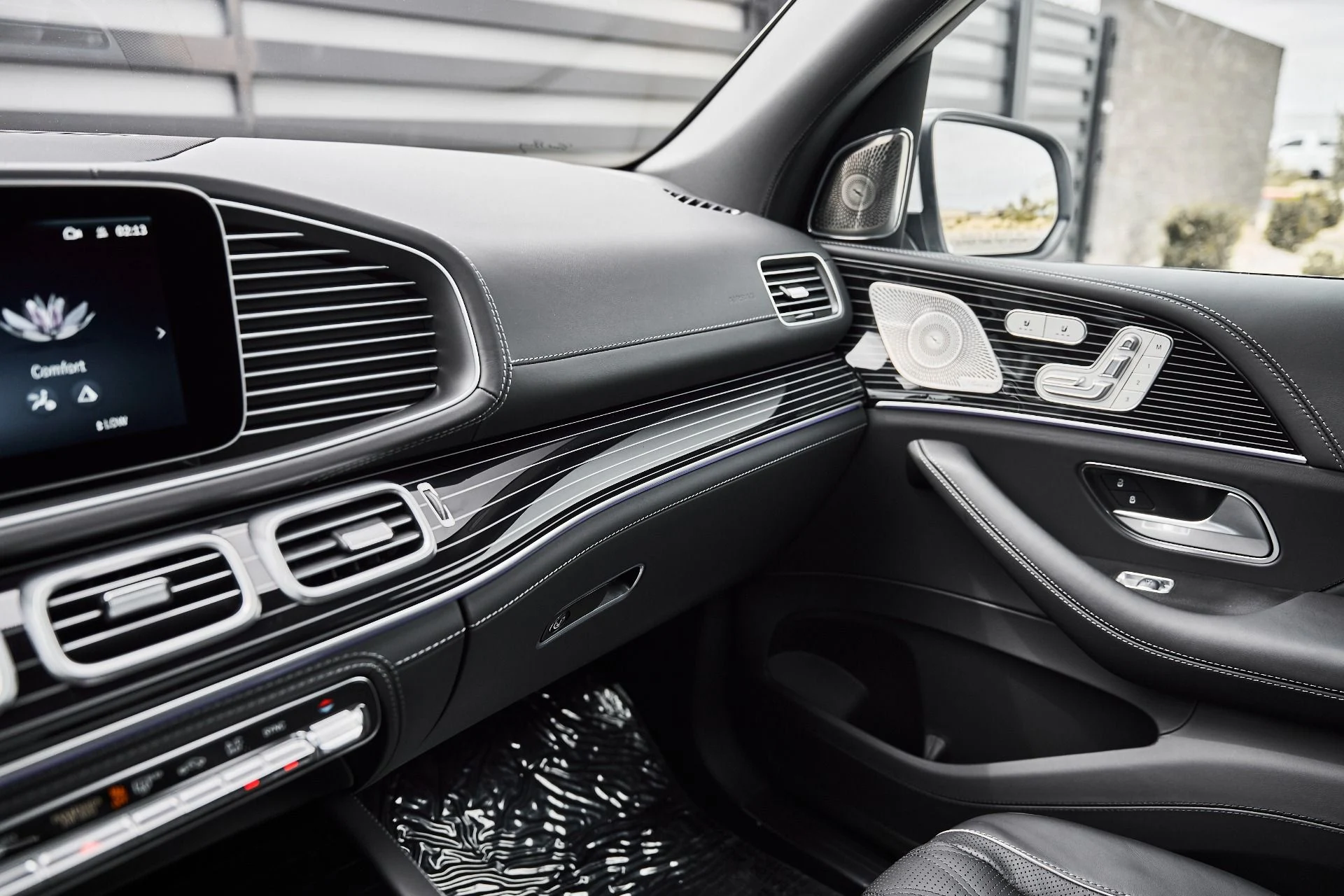 mph074_1142200291_Used_2026_Mercedes_Benz_GLS_Maybach_GLS_600_1777160321_a07fb828ec