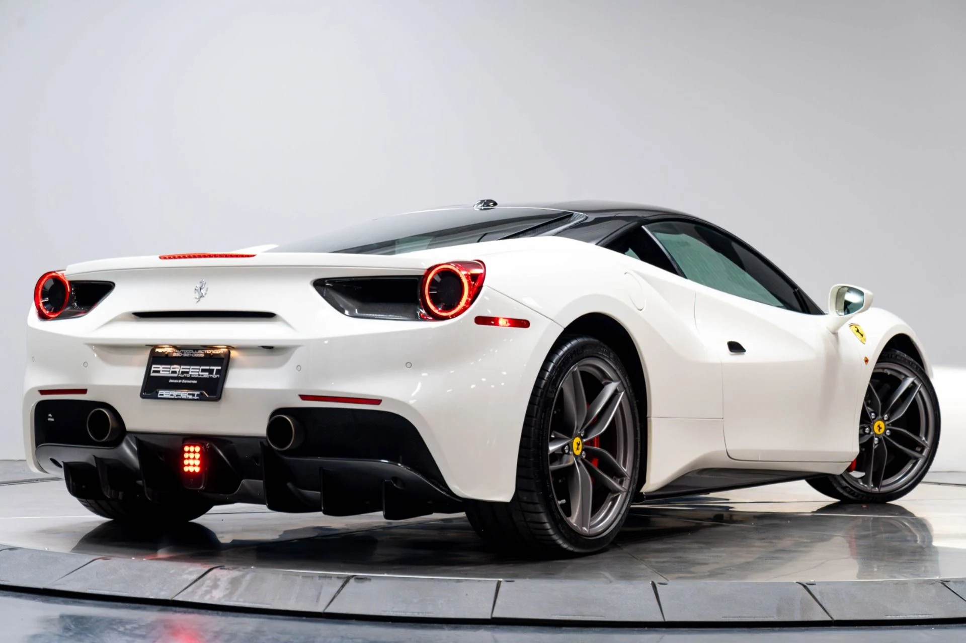 mph074_1158278181_Used_2016_Ferrari_488_GTB_1783363377_91490f4b1a