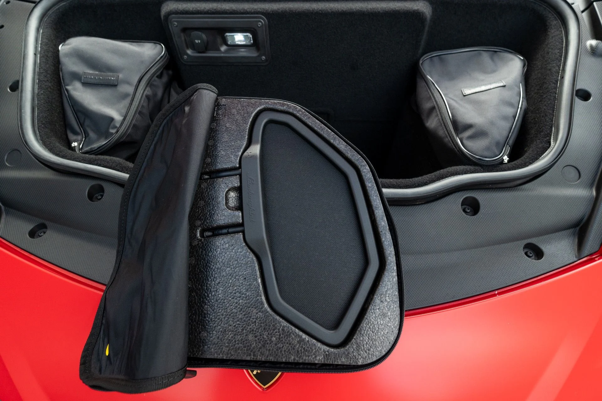 mph074_1164116849_Used_2018_Lamborghini_Huracan_LP_580_2_Spyder_1766443622_abfa6f938b