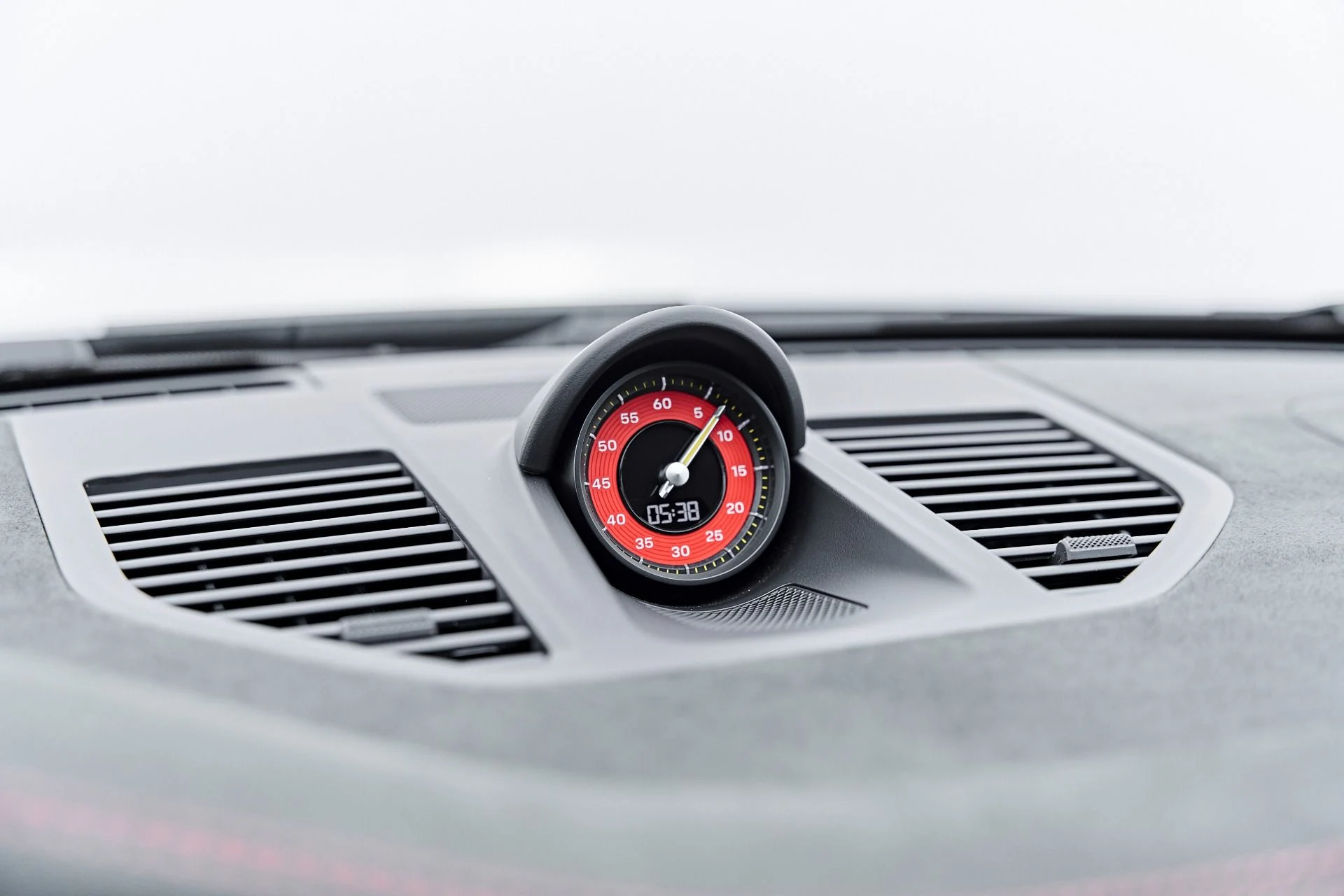 mph074_1172254730_Used_2025_Porsche_911_GT_3_RS_1790364751_6cea3ca73f