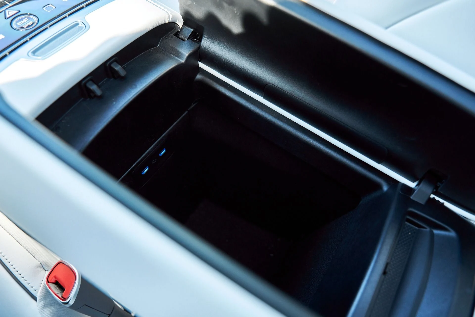 mph074_1203475835_Used_2024_Mercedes_Benz_EQS_Maybach_EQS_680_1766455984_f871830f02