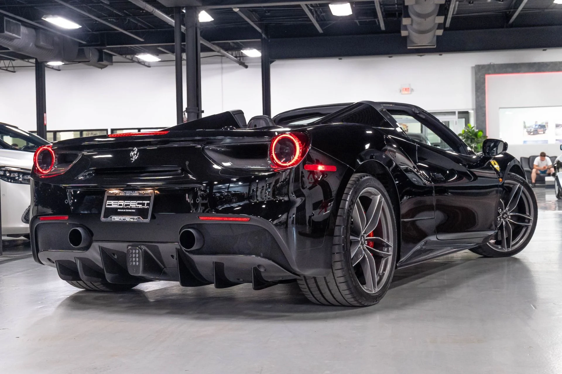 mph074_1254170637_Used_2016_Ferrari_488_Spider_Base_1785961462_1ca3e8992e