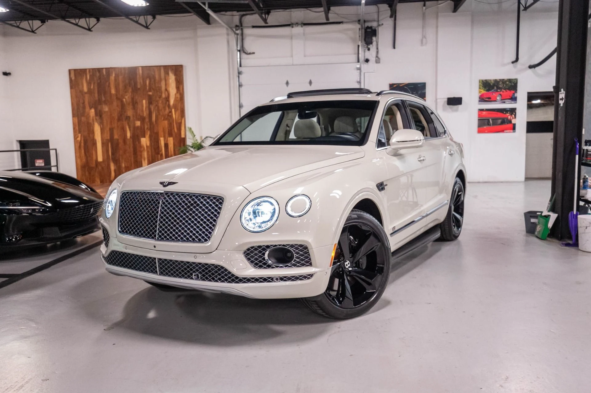 mph074_1321178131_Used_2017_Bentley_Bentayga_W12_1787159716_47fe1b40db