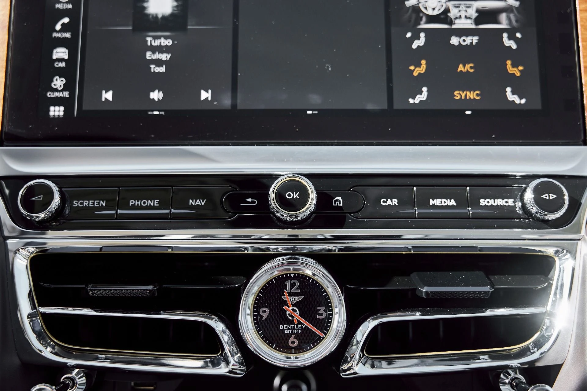 mph074_1328045500_Used_2023_Bentley_Flying_Spur_Hybrid_Odyssean_Edition_1770692550_511ab4286a