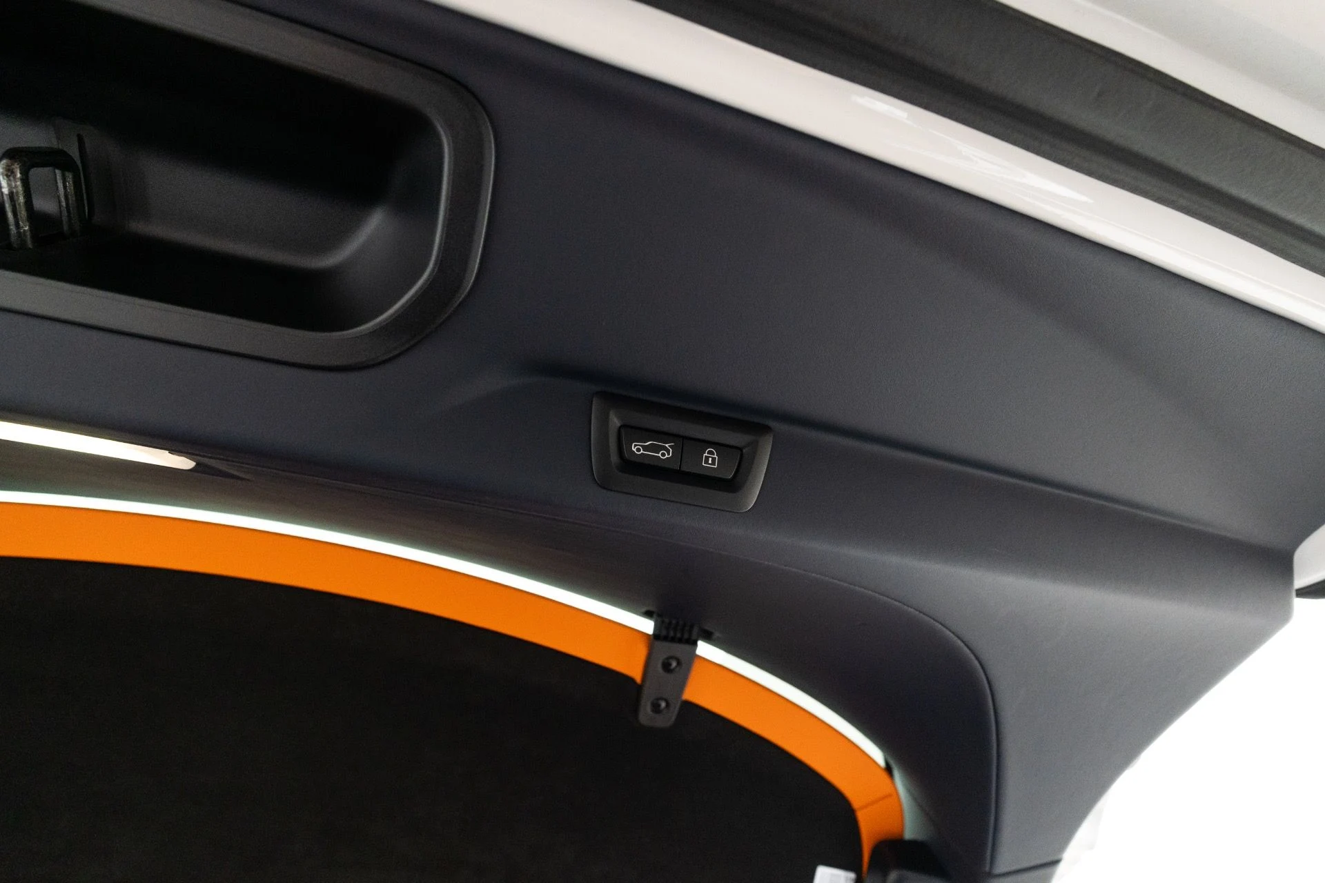 mph074_1360802641_Used_2023_Rolls_Royce_Cullinan_1766776442_2fd6660915