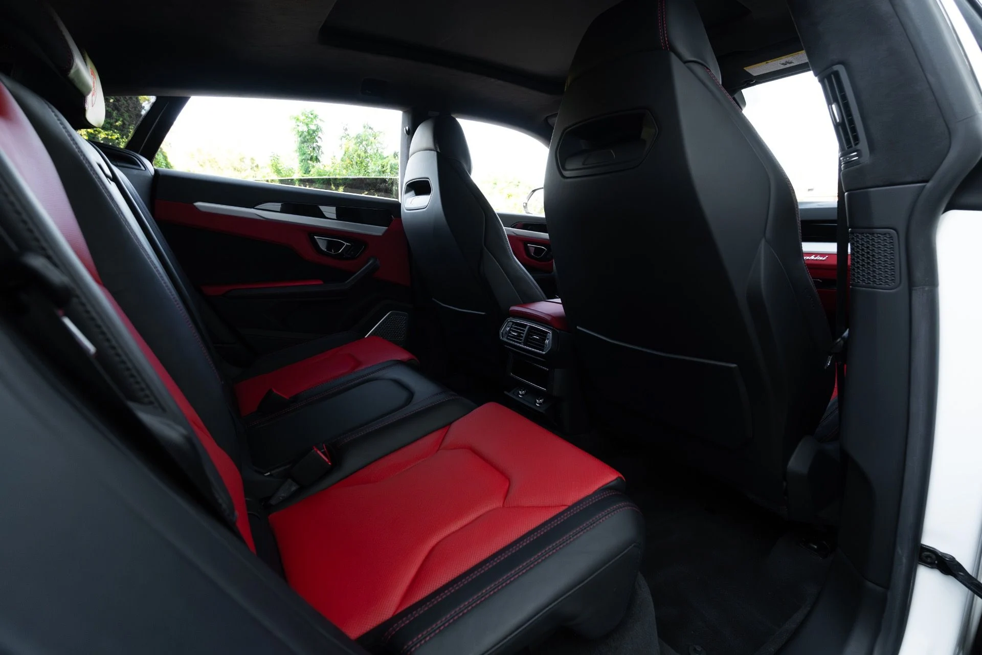 mph074_1436729430_Used_2021_Lamborghini_Urus_1767069879_974bbcd8cc