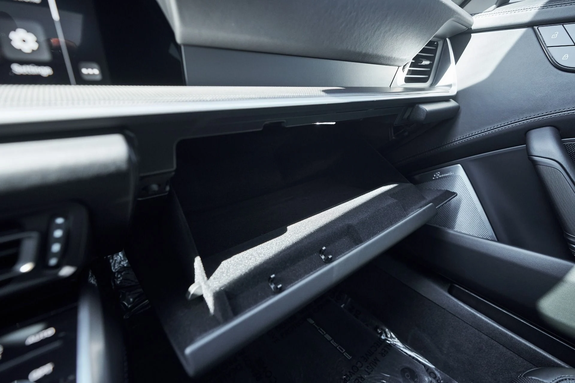 mph074_147462702_Used_2025_Porsche_911_Turbo_S_1762914343_3ad9493daa