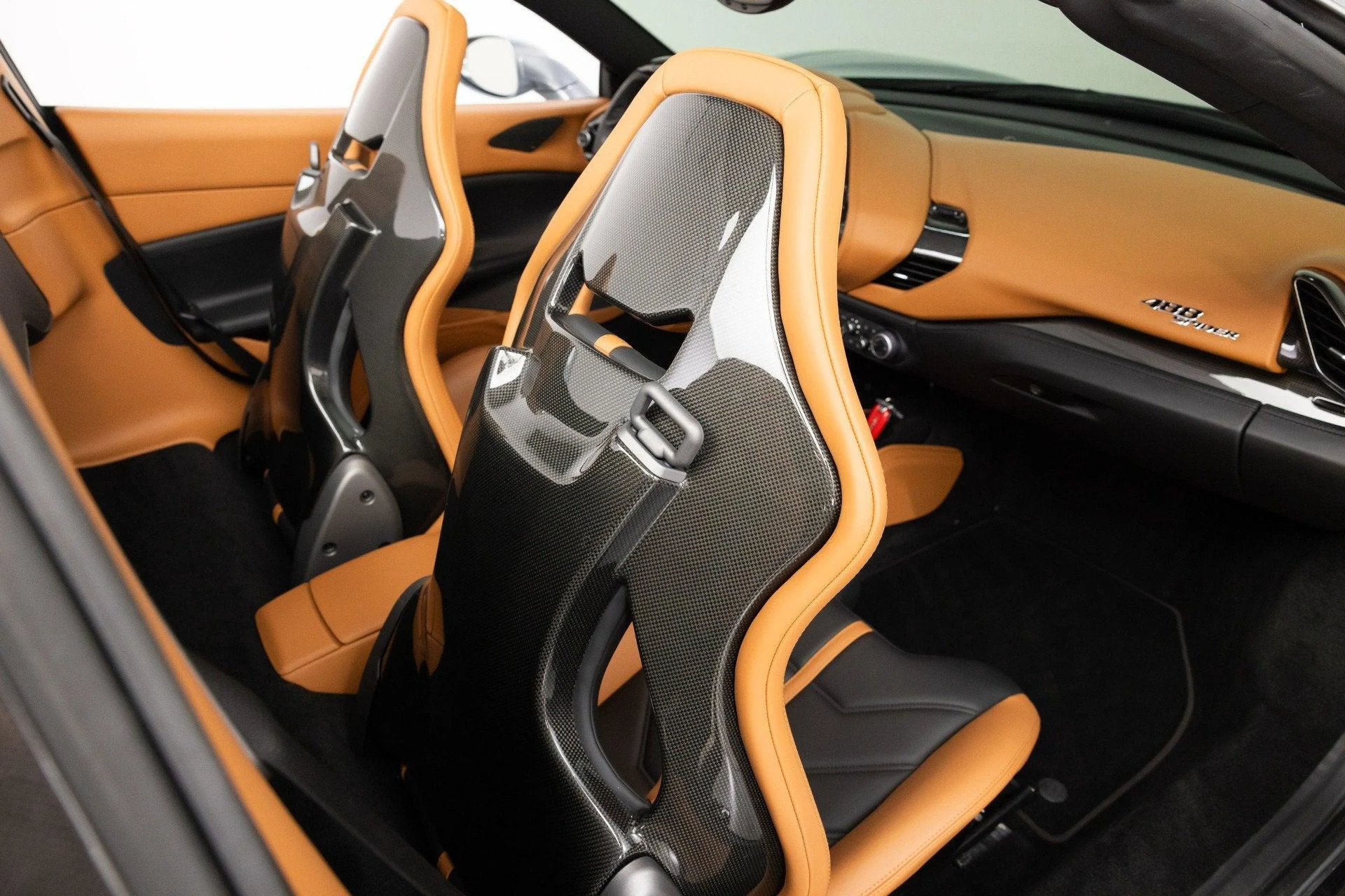 mph074_1559810081_Used_2017_Ferrari_488_Spider_1784891702_9c9e02c392
