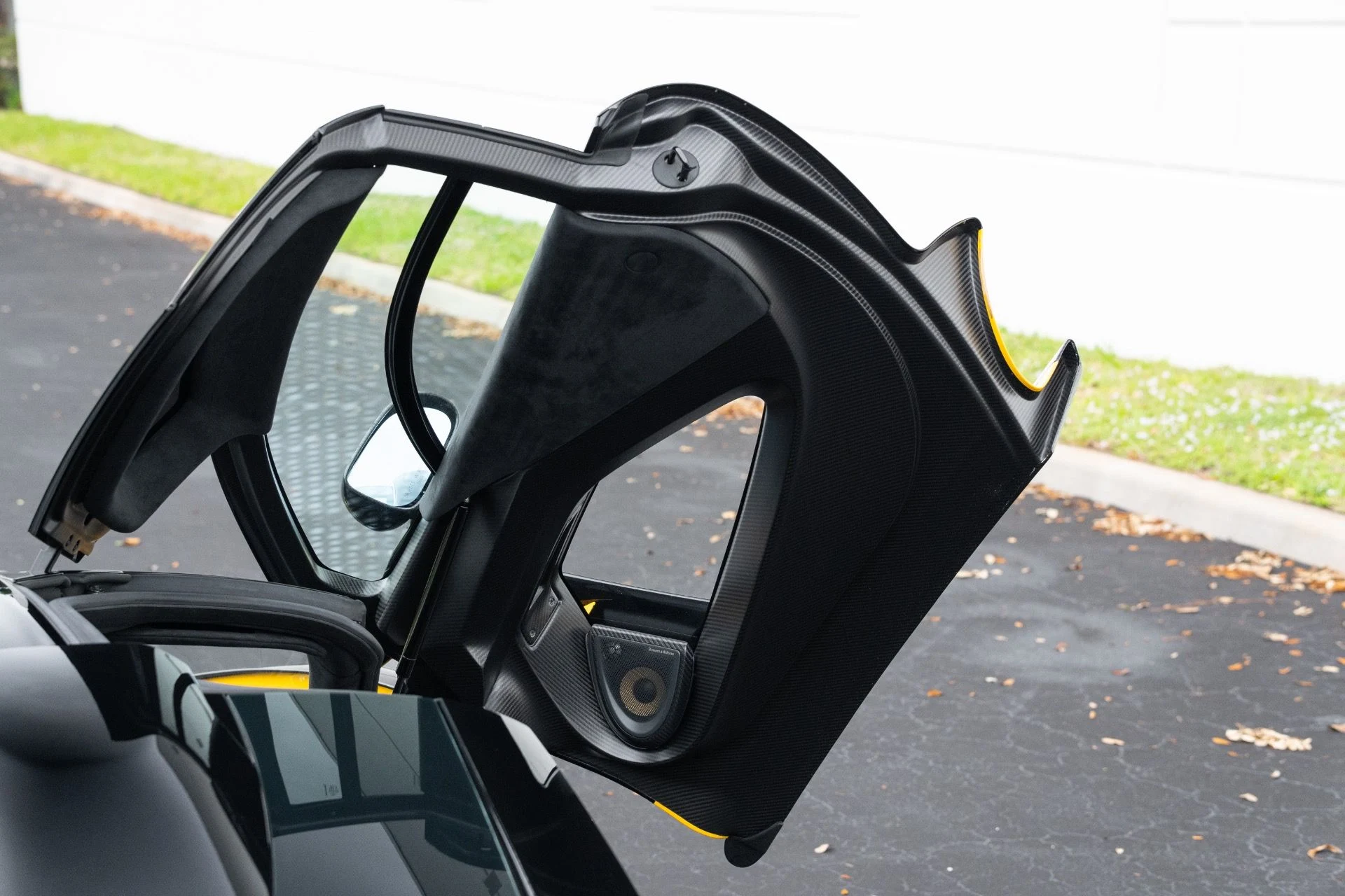 mph074_1667312358_Used_2019_Mc_Laren_Senna_1775186462_0905755a65