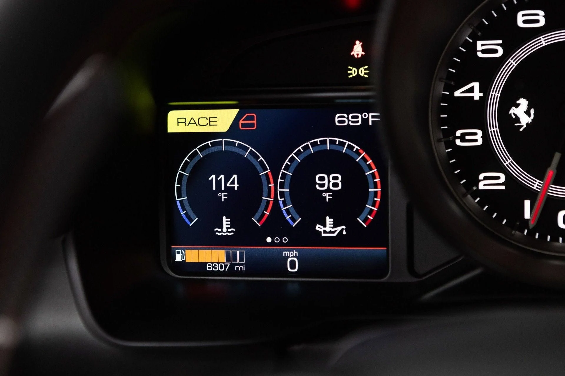 mph074_1676248162_Used_2020_Ferrari_F8_Tributo_1777367328_e003925784