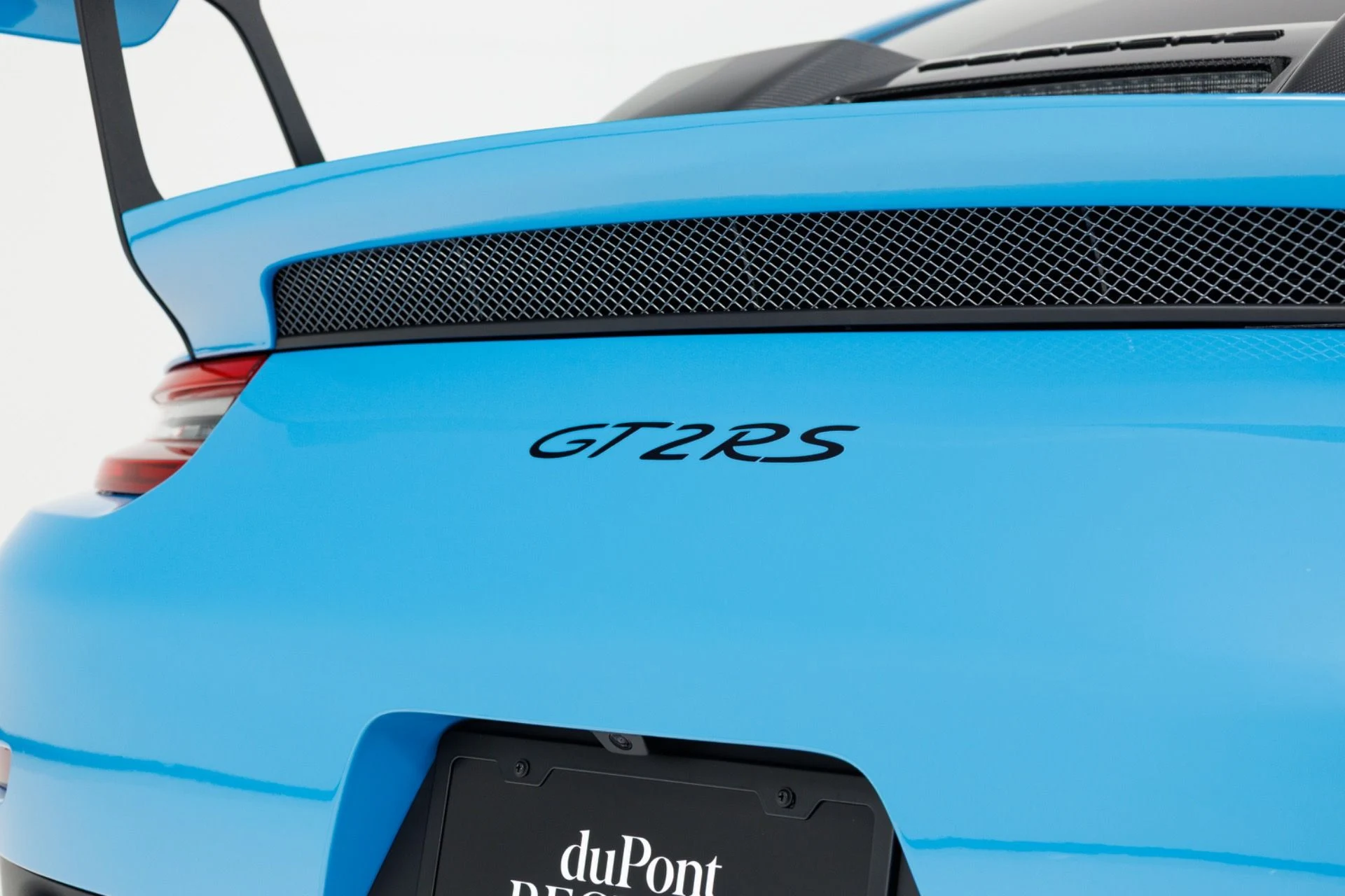mph074_1814237650_Used_2018_Porsche_911_GT_2_RS_1783631648_ca2dfd2bf1