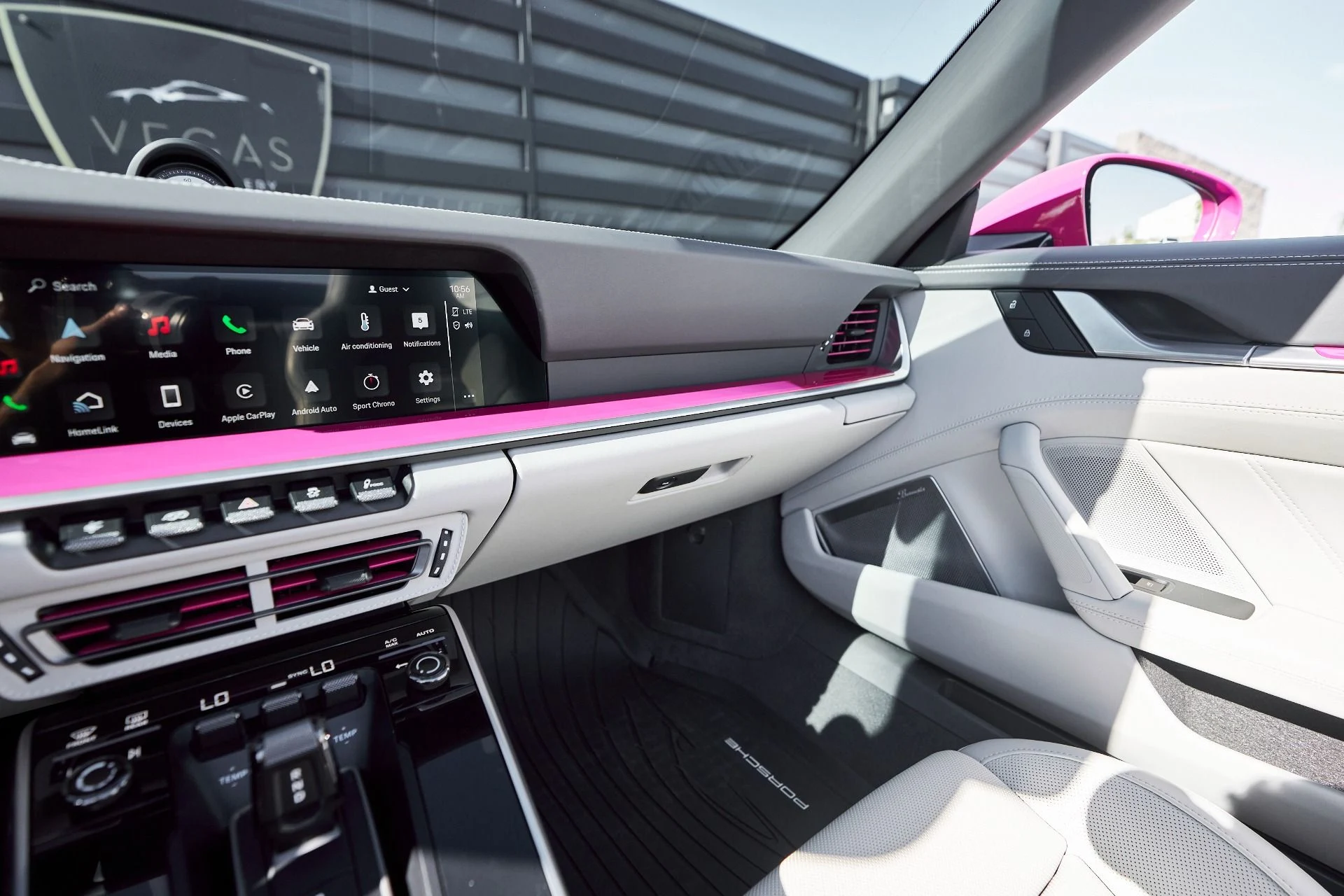 mph074_1864015331_Used_2023_Porsche_911_Turbo_1762568222_0b2cef69c2