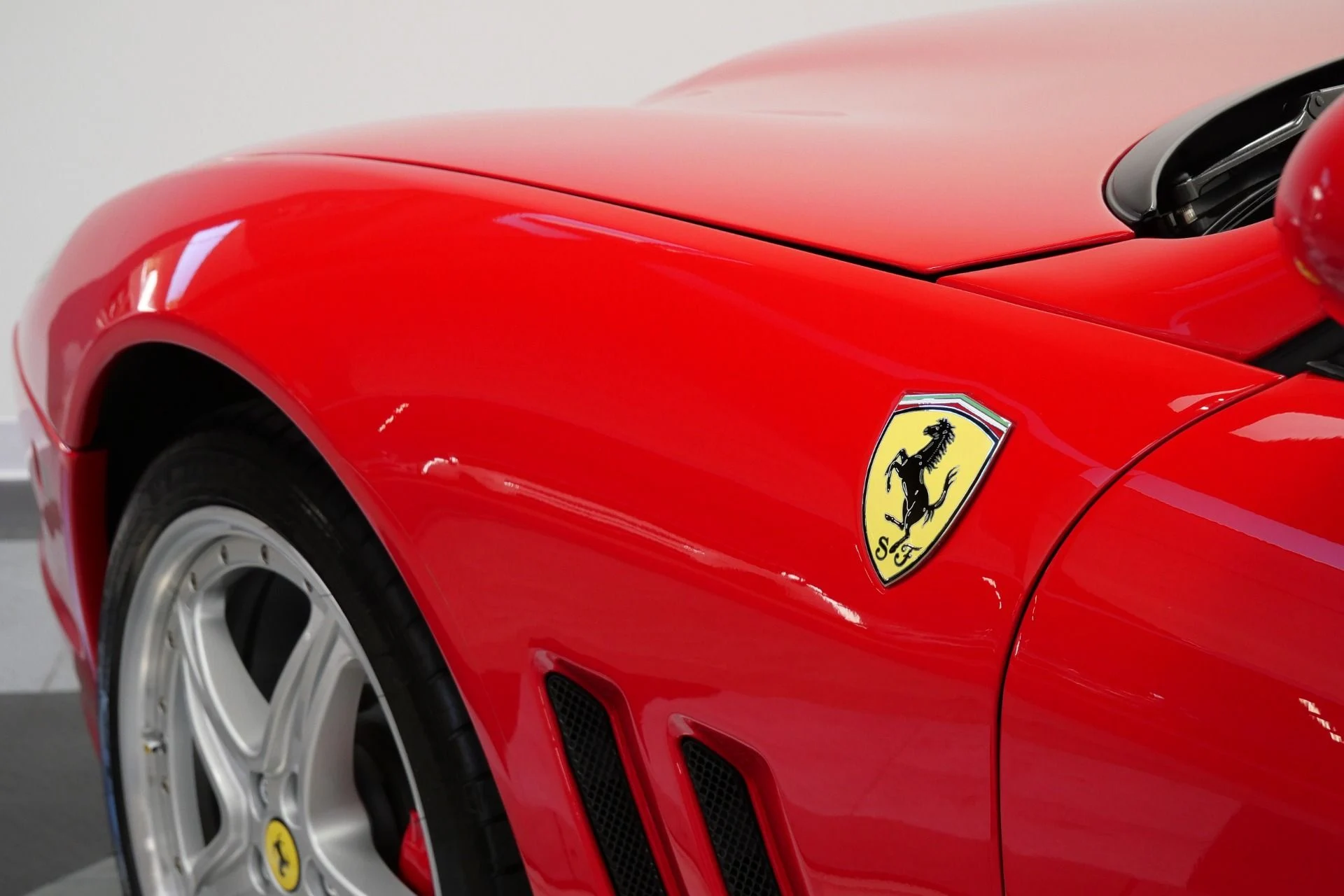 mph074_1917565451_Used_2005_Ferrari_575_Superamerica_2024_Belt_Service_Fiorano_Handling_Package_1769812853_ab017953d2