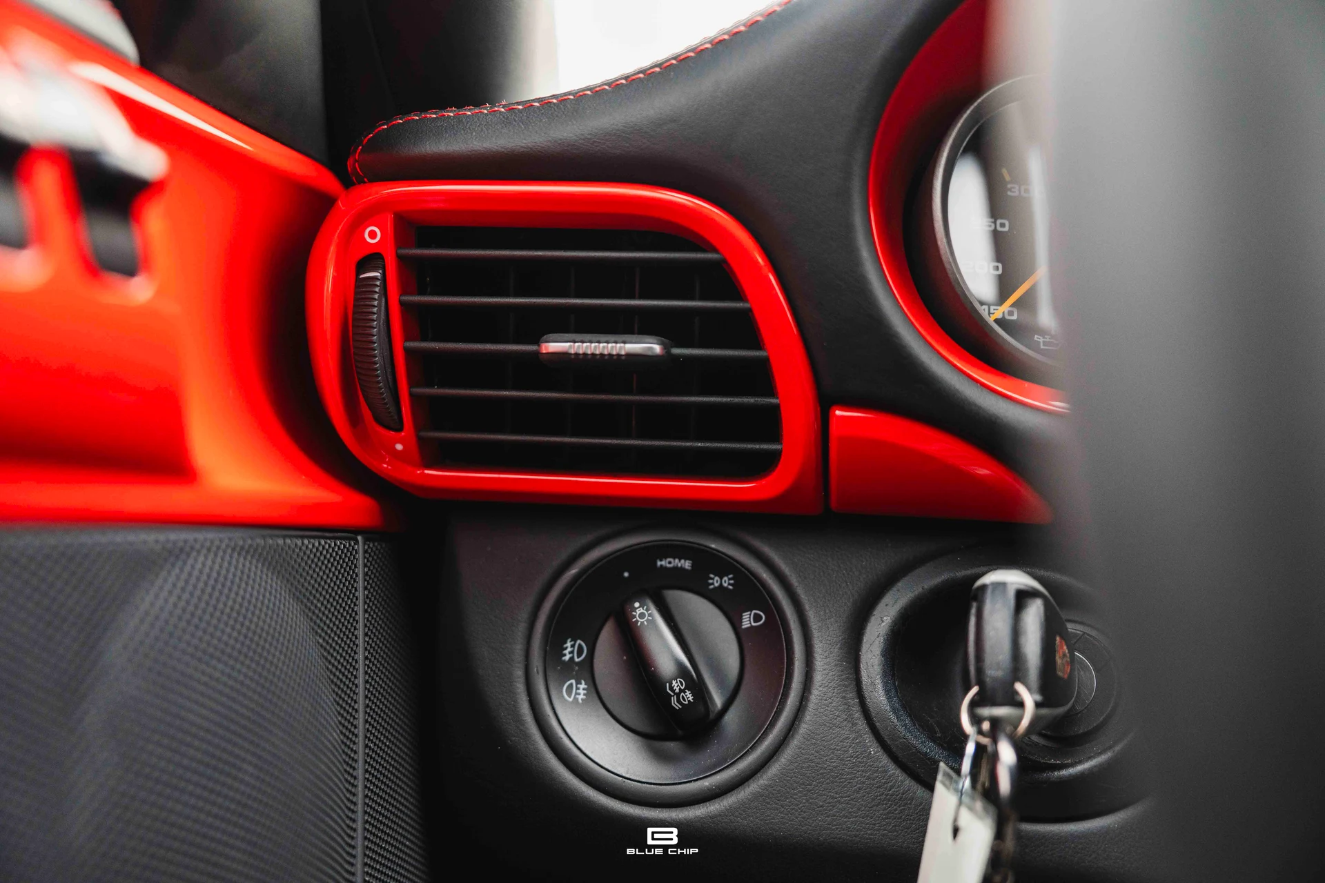 mph074_1933611298_6998bc8fad90ba37596b34d6_A7404037_4ac01388b0