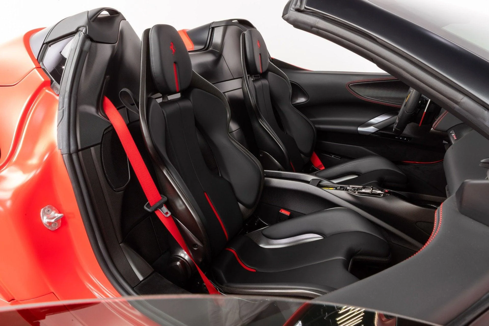 mph074_2016955645_Used_2022_Ferrari_SF_90_Spider_1777367645_f397ab1143