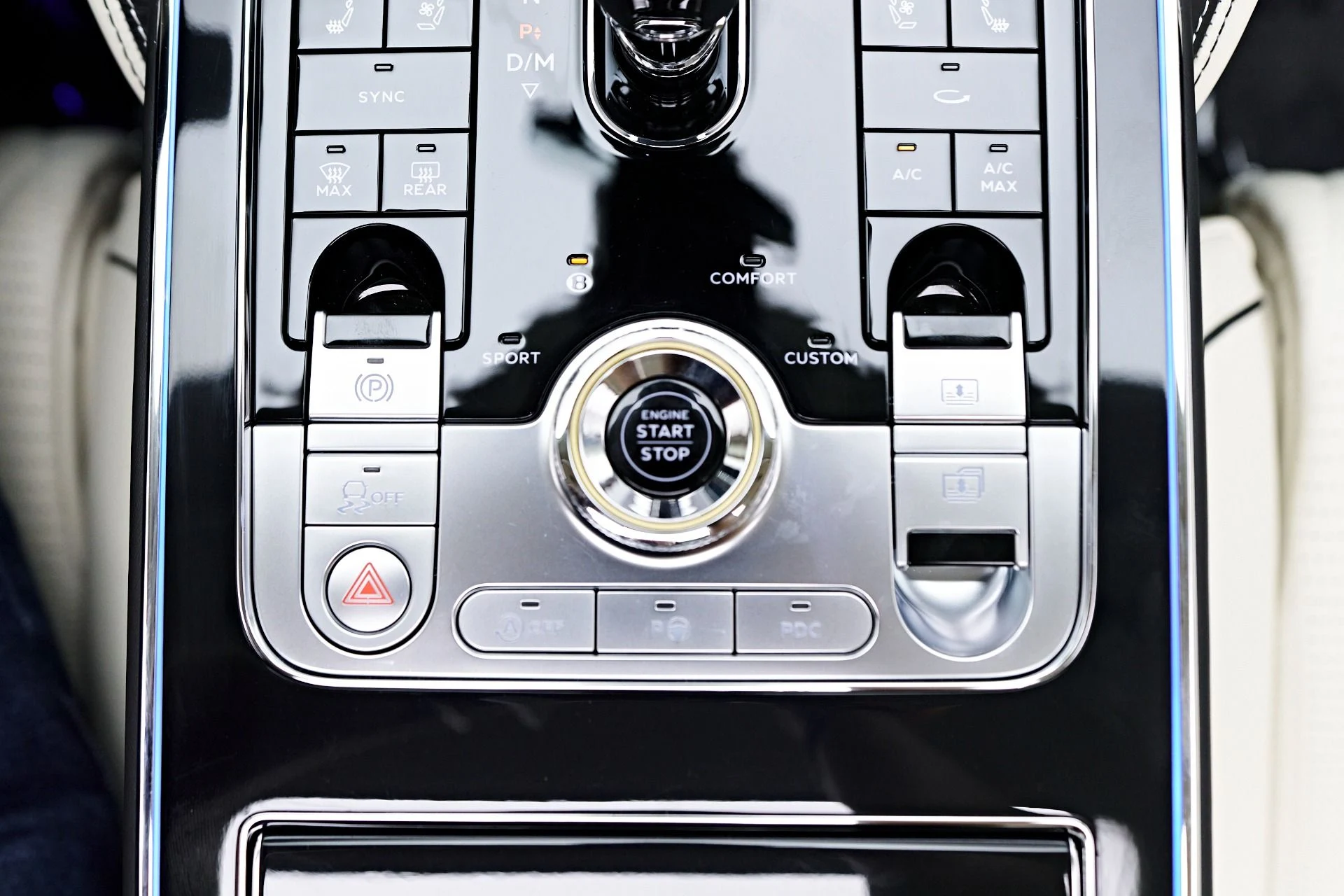 mph074_2027614505_Used_2021_Bentley_Flying_Spur_V8_1755391879_176aea5795