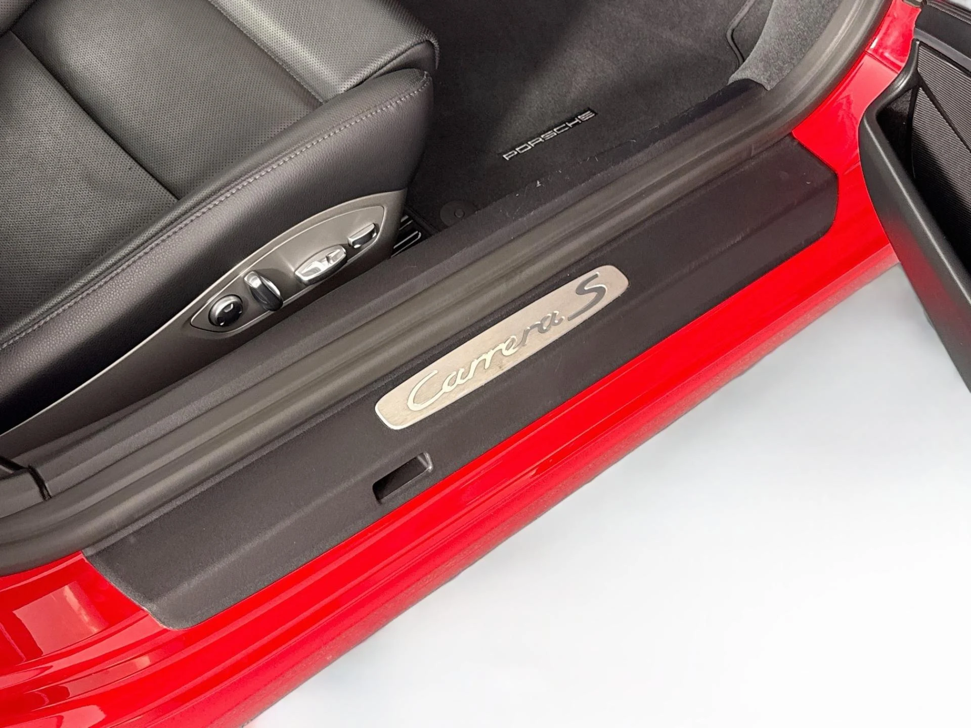 mph074_2104900513_Used_2017_Porsche_911_Carrera_S_1791304973_699214593a