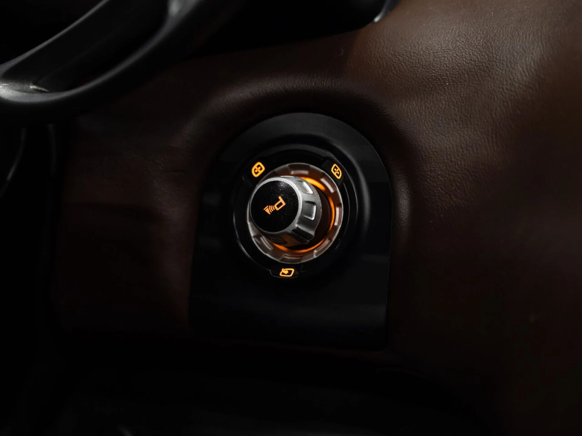 mph074_218213480_mclaren_mp4_12c_2014_215f8e75b8