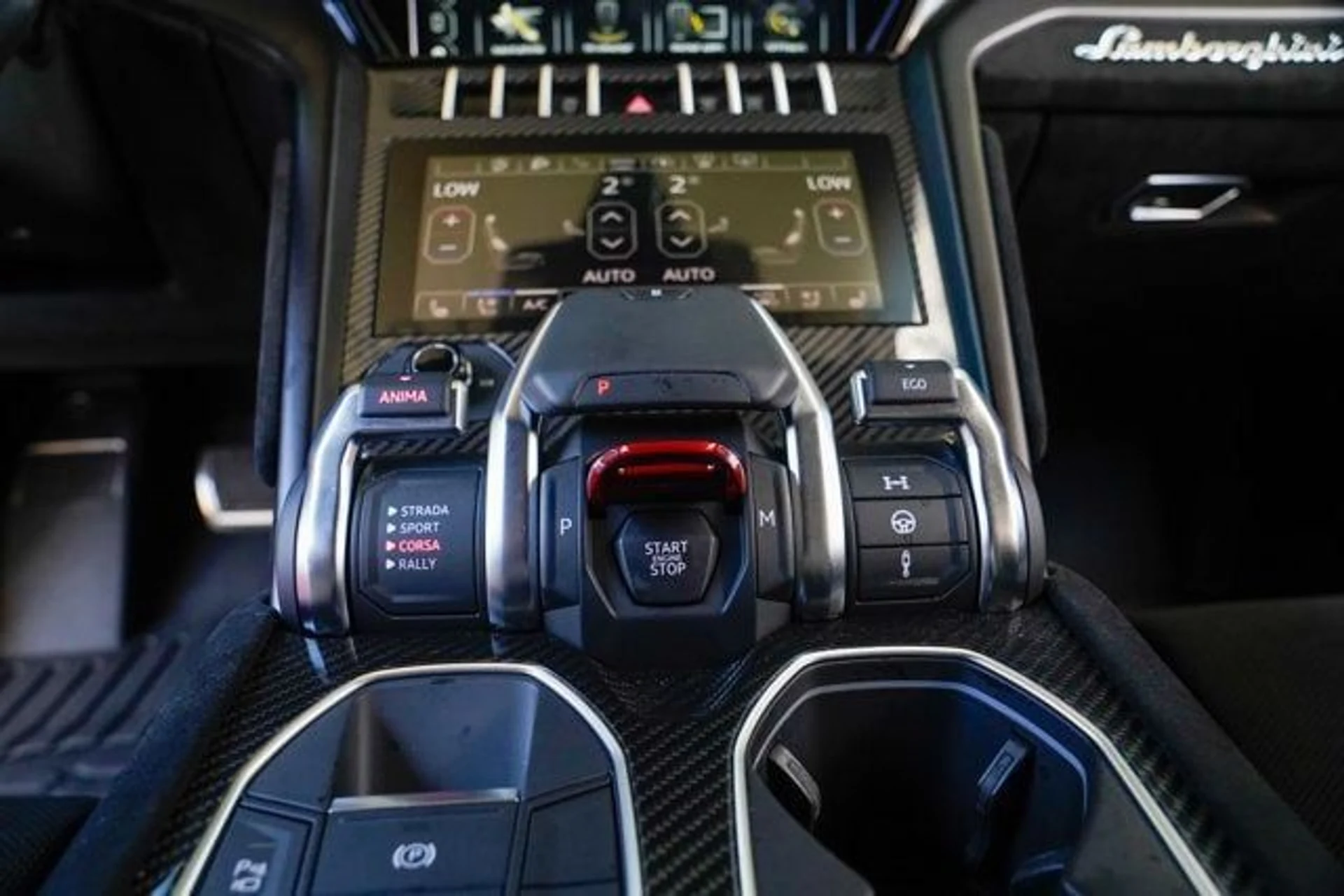 mph074_2254775678_used_2024_lamborghini_urus_performanteawd_14354_22887761_75_640_3b272d3c86