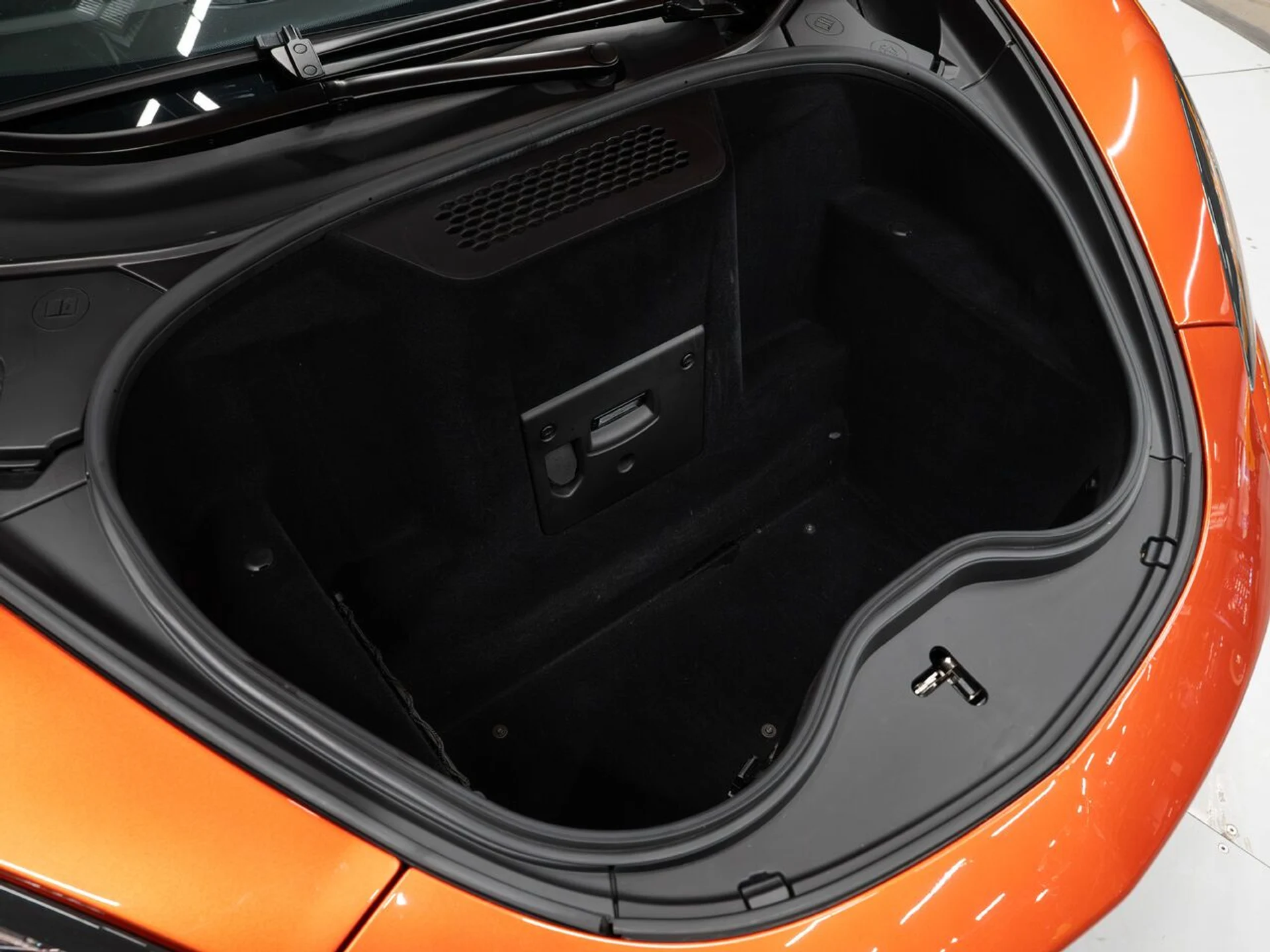mph074_2287952917_mclaren_570s_2017_d223dae9fd