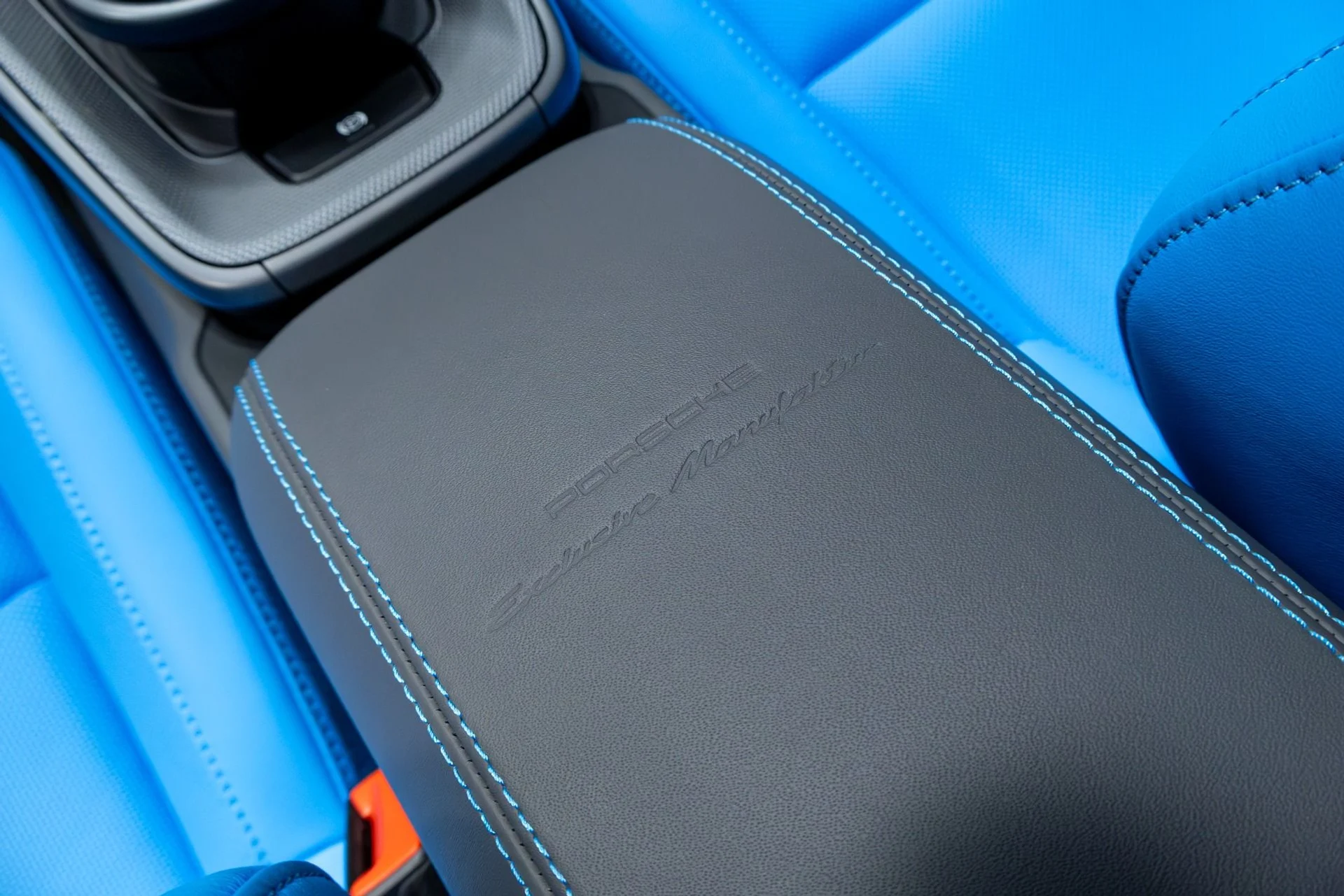 mph074_2330494376_Used_2024_Porsche_911_1774039969_8d987986a4