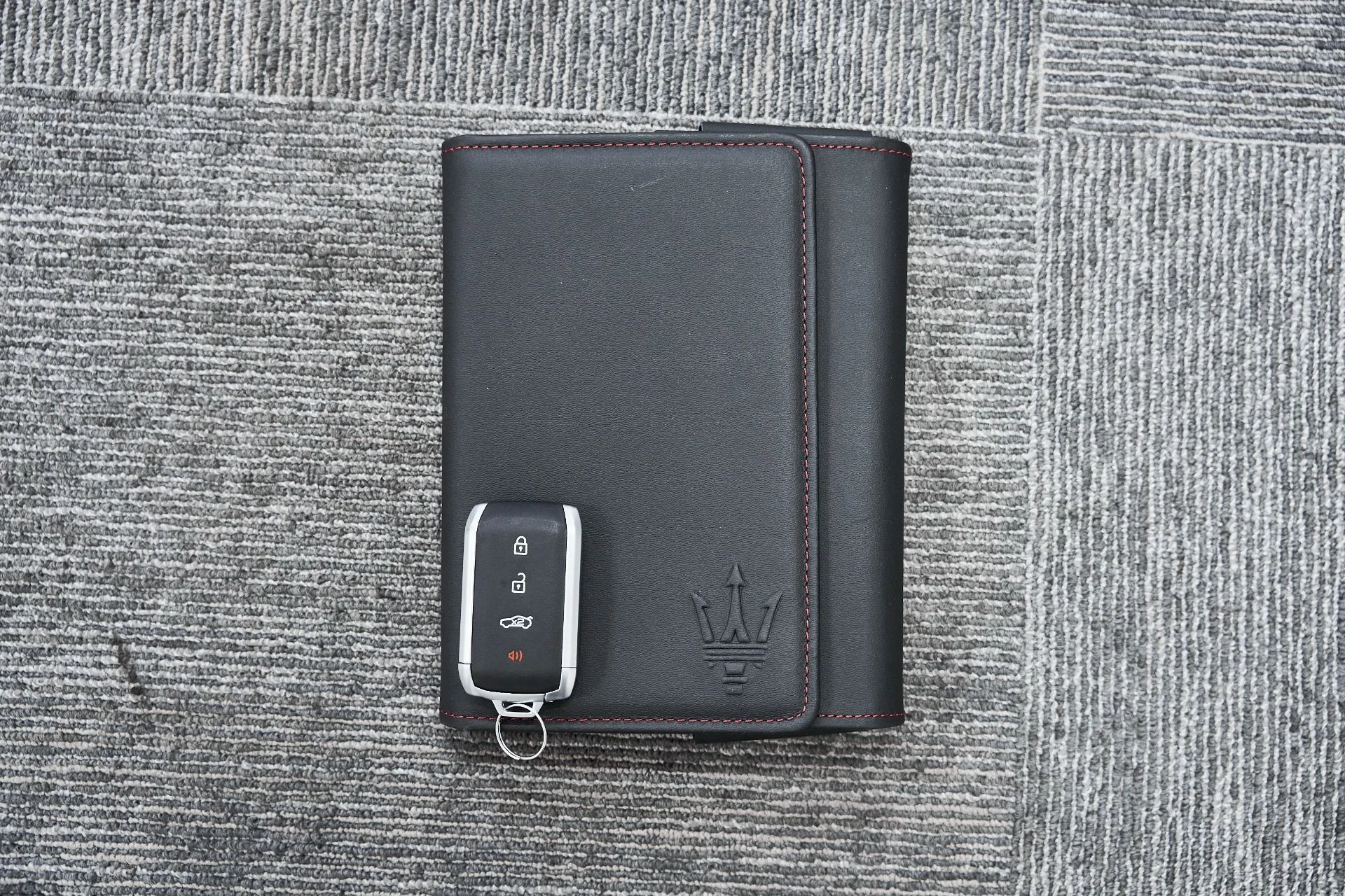 mph074_2410955950_Used_2024_Maserati_MC_20_1771382062_dc3cc7bf11