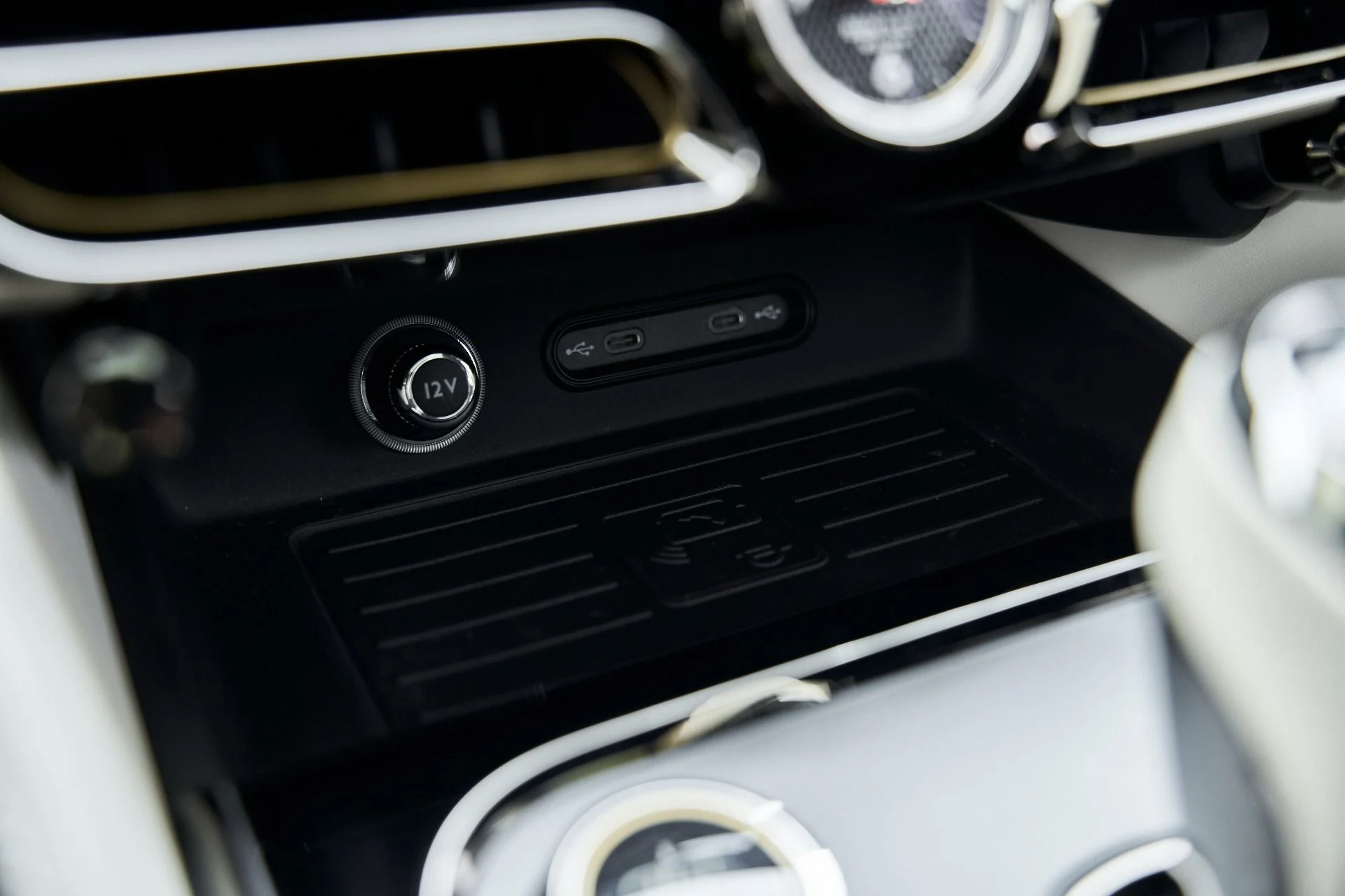 mph074_2421999236_Used_2025_Bentley_Flying_Spur_Speed_1769137158_218796dd57