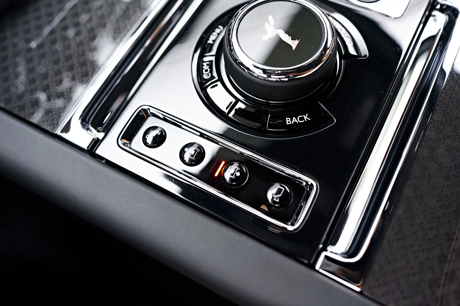 mph074_2623842081_Used_2022_Rolls_Royce_Cullinan_Base_1679686724_6974696982