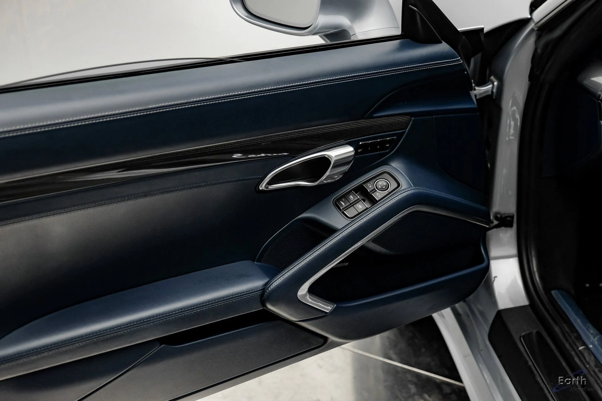 mph074_2669272213_a156944e0ebfbf0fadf961973bcd99dbx_7047fc22af