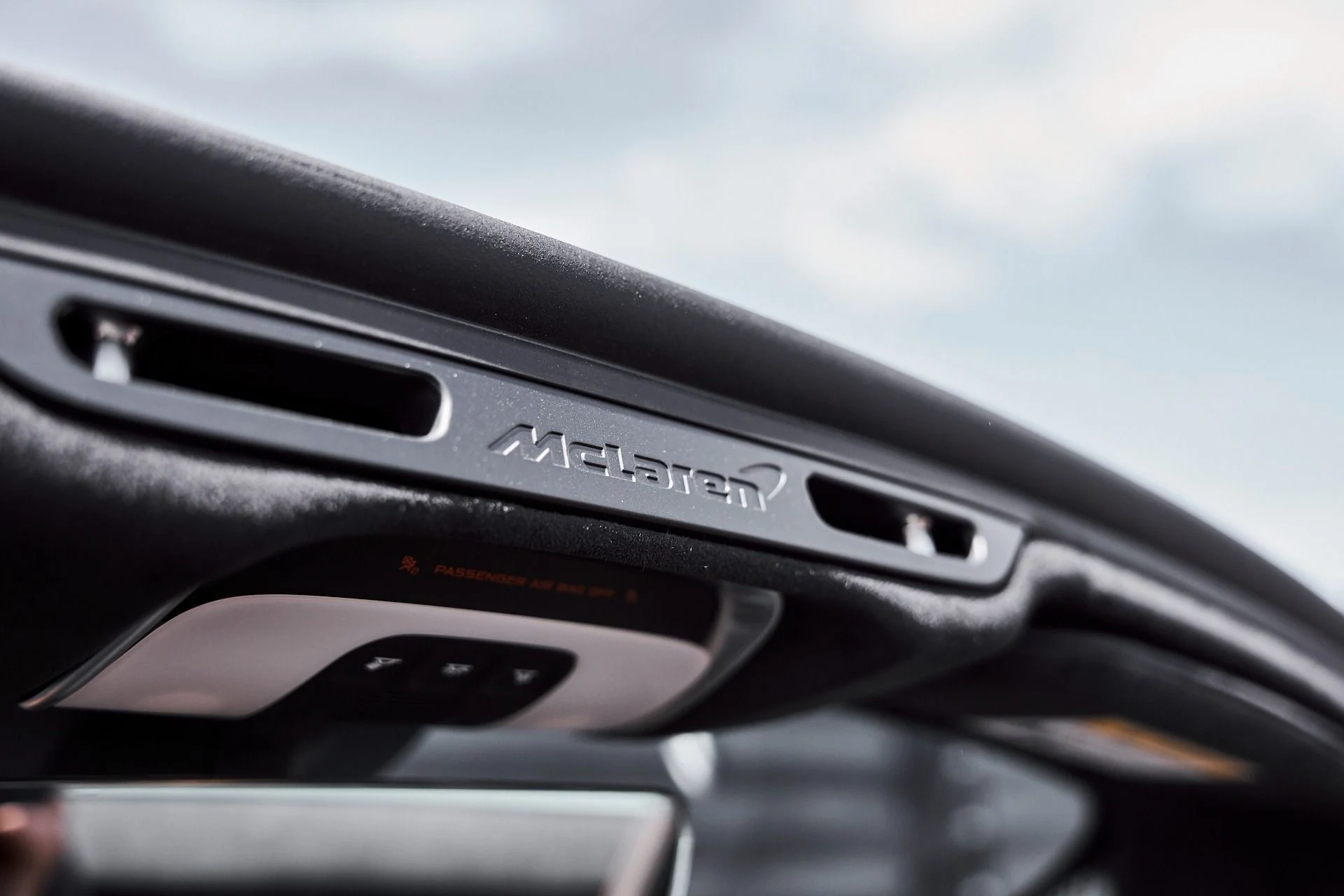 mph074_2752907634_Used_2025_Mc_Laren_750_S_1776907751_417cbb3113