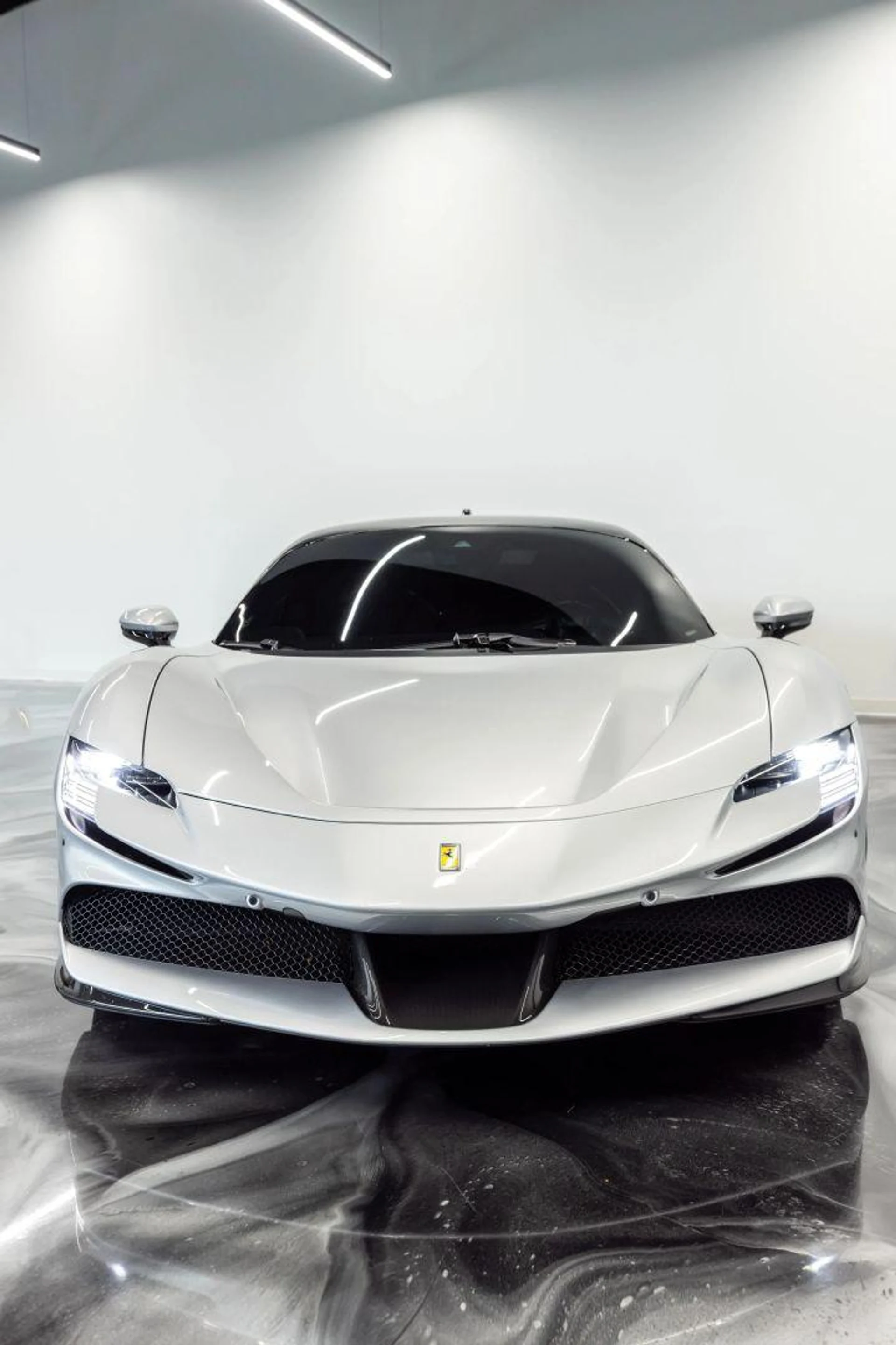 mph074_2803533373_Used_2021_Ferrari_SF_90_Stradale_Coupe_2_D_1777366284_a949db0318