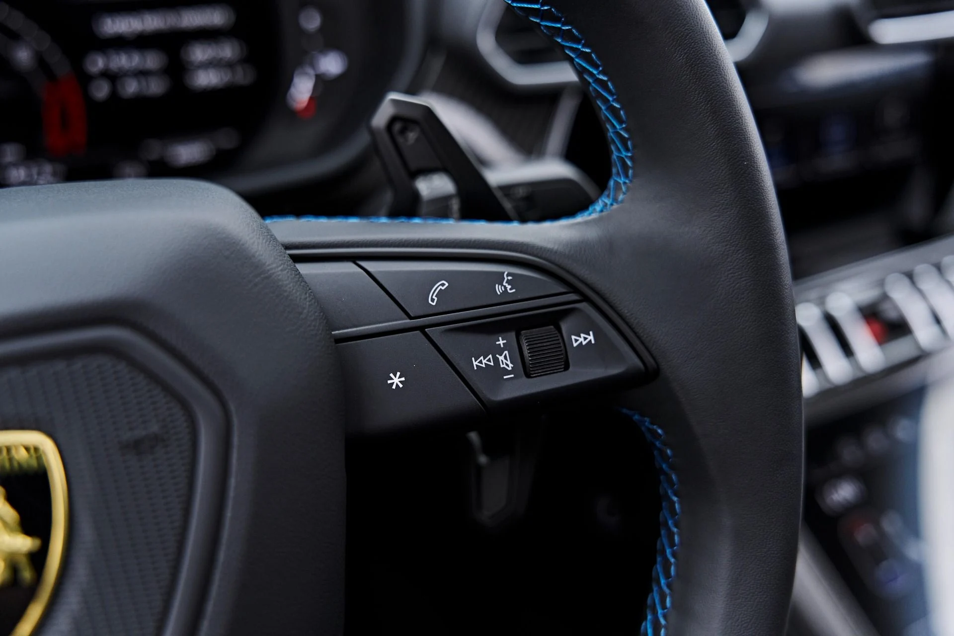 mph074_2875129944_Used_2023_Lamborghini_Urus_Performante_1790208929_c8e090a349