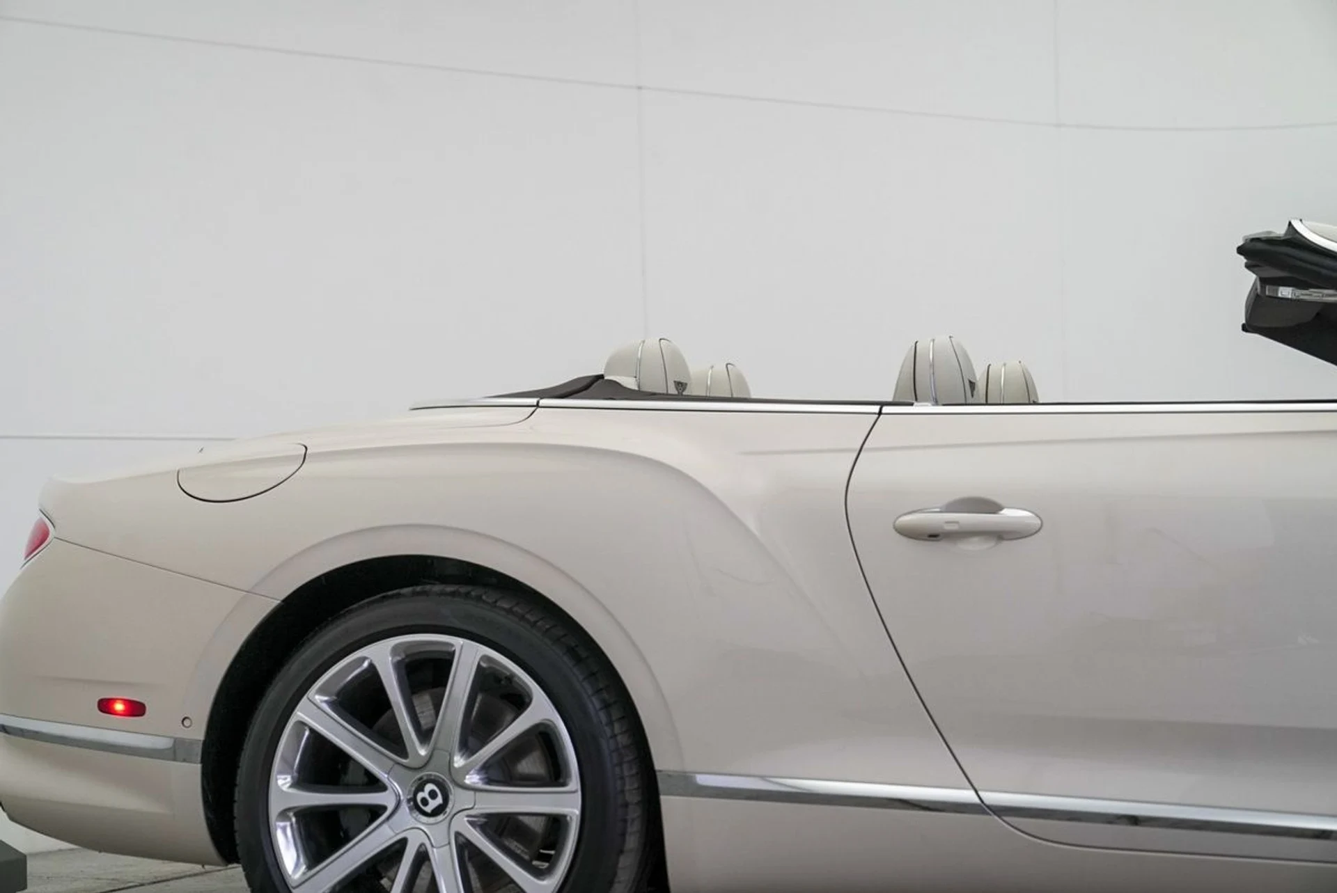 mph074_2936083761_diczy19lay9r68mfcq6h9w6isyzk_51f558bd2d