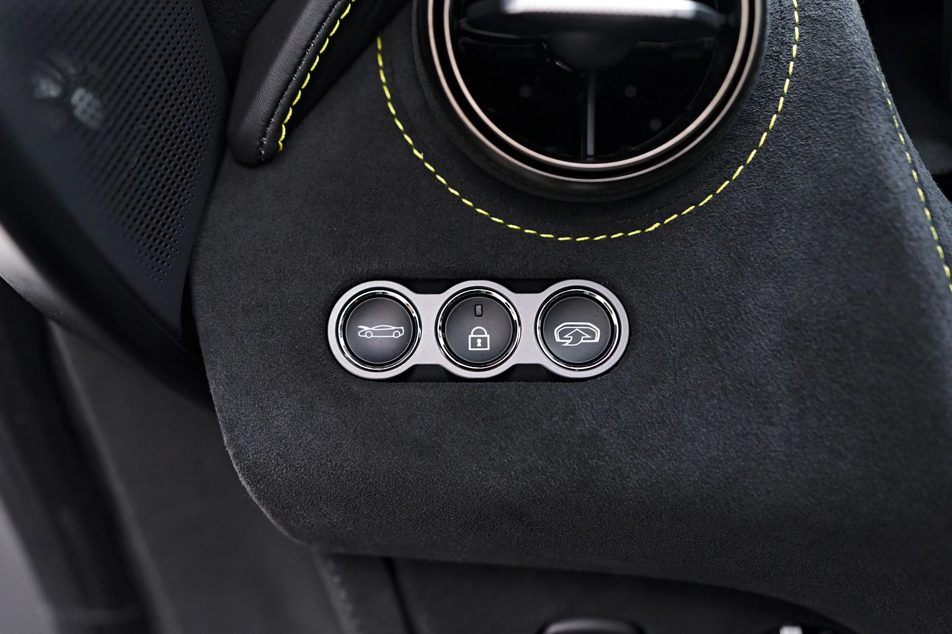 mph074_3022766534_Used_2022_Mc_Laren_720_S_Performance_1753146892_cd899eddf2