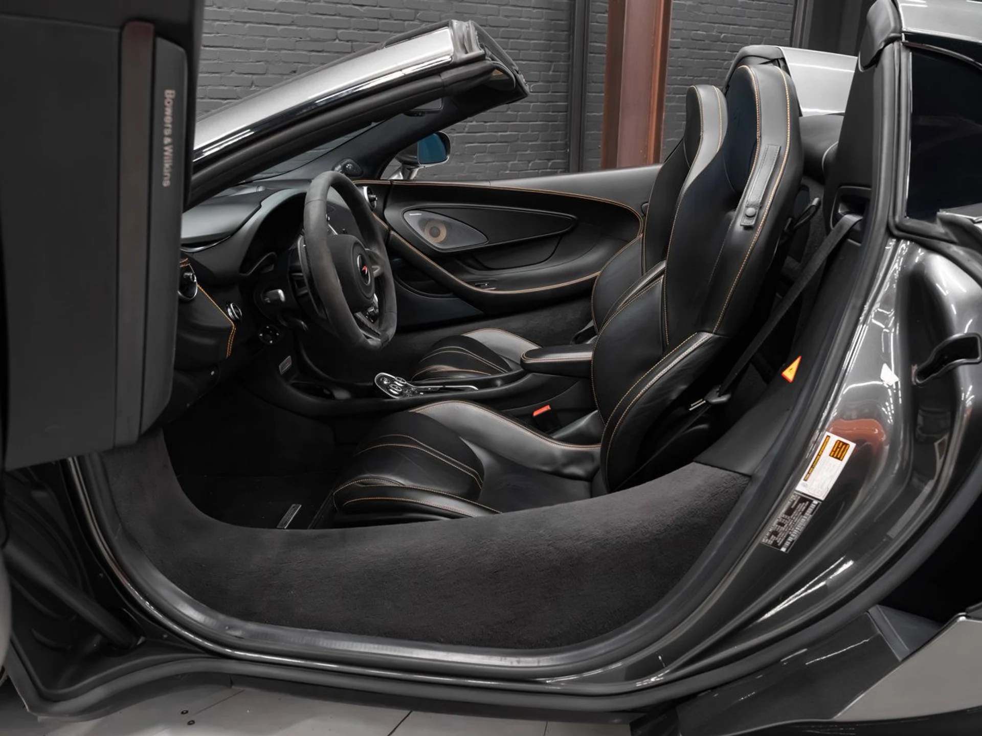 mph074_3022953150_mclaren_570s_2018_32f90a736c