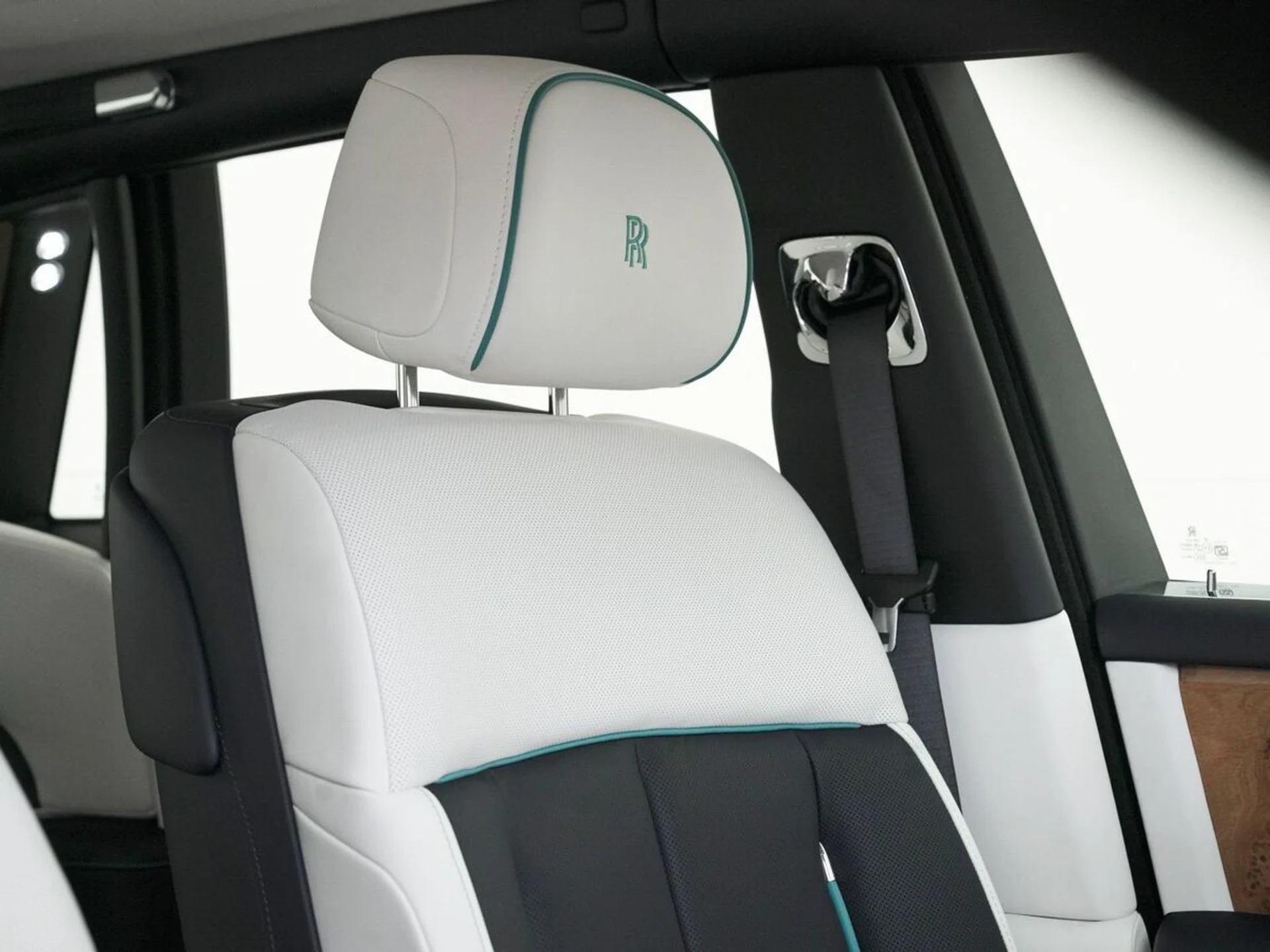 mph074_3099637712_g9du5kads9suzxe7f69jdtmyxjwp_2db021f006