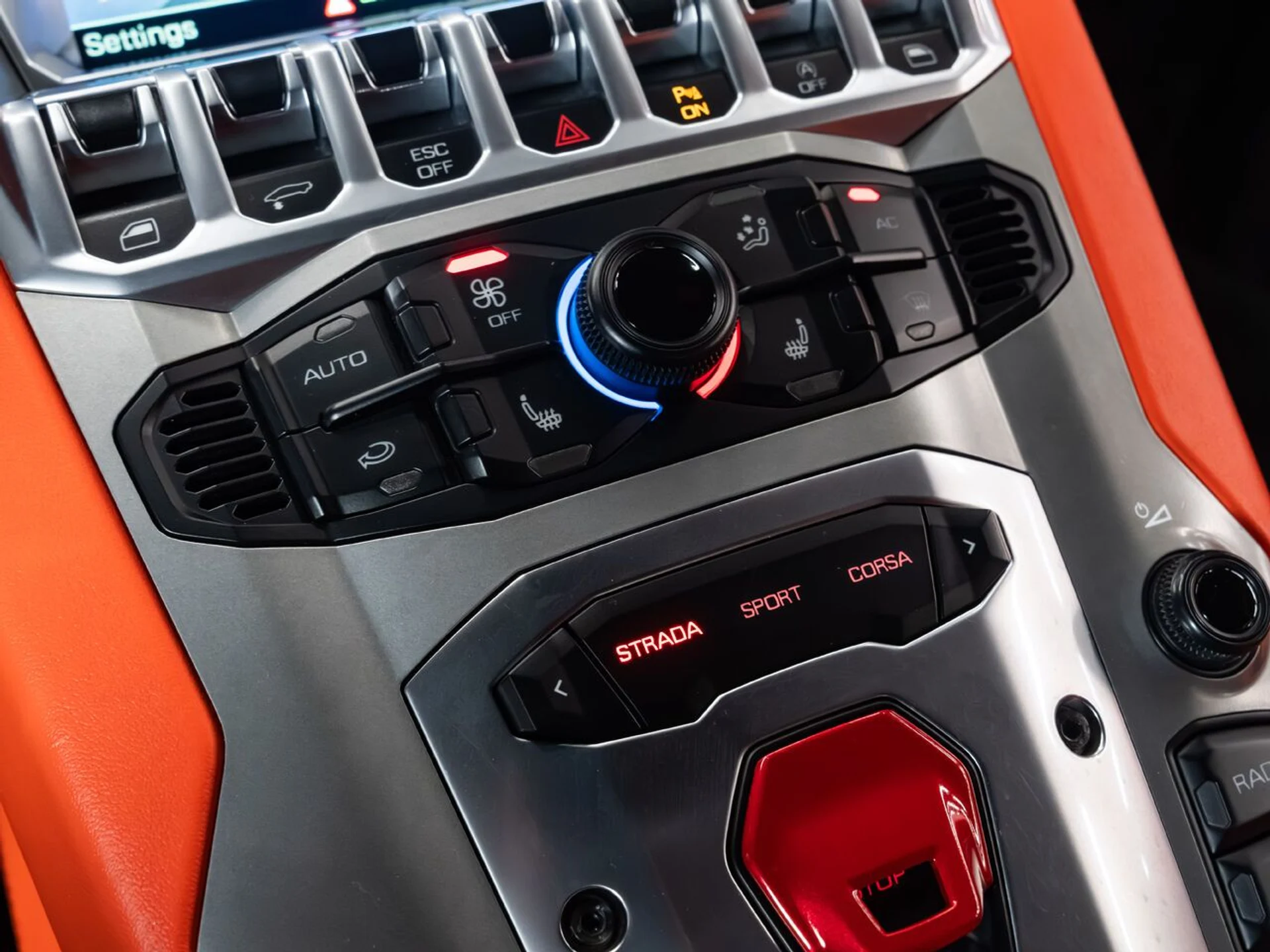 mph074_3116895188_lamborghini_aventador_2015_23b366ab2e