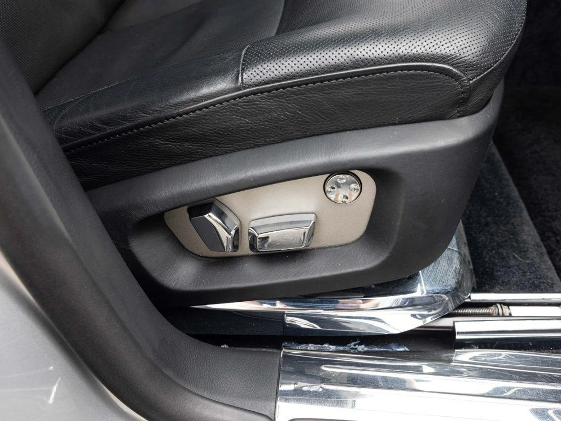 mph074_3150089833_507279829_69c7d6a8be5600699b47229e_6eee21220d