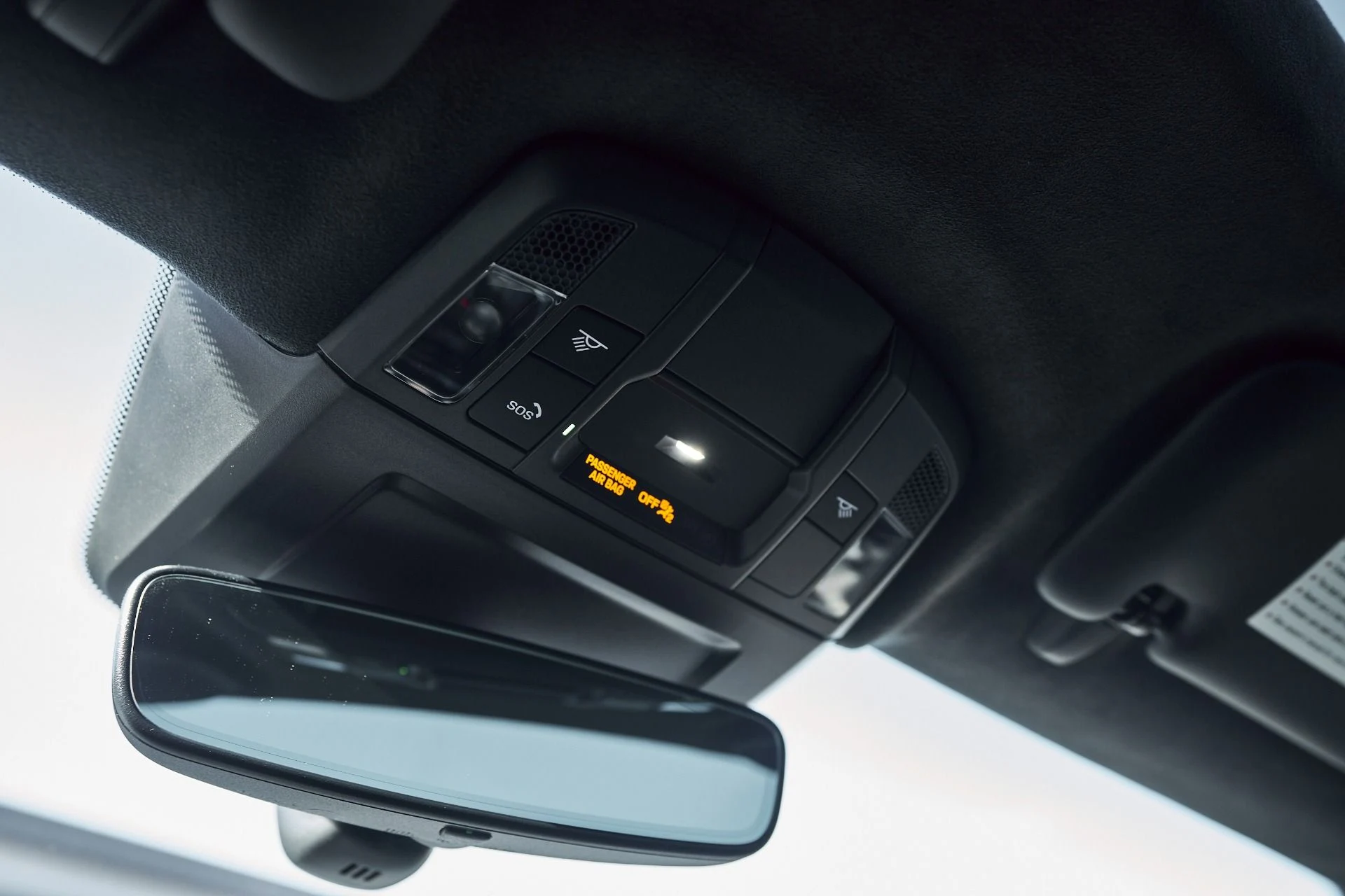 mph074_3285387611_Used_2024_Porsche_911_Turbo_1765332538_7903297e2a