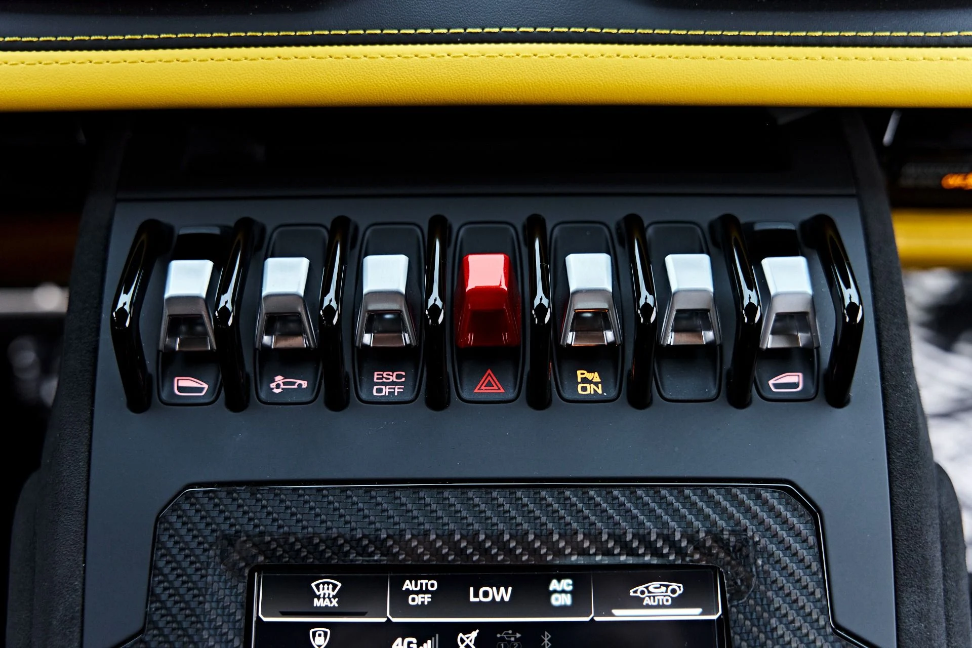 mph074_3370436567_Used_2024_Lamborghini_Huracan_Tecnica_Base_1788455500_14e527fc78