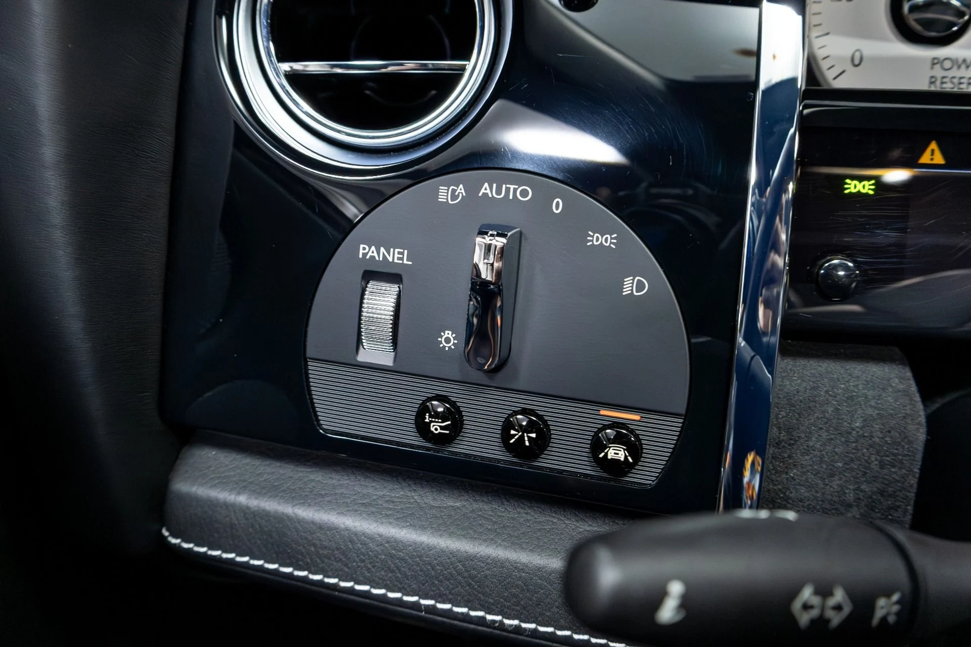 mph074_3378805530_Used_2016_Rolls_Royce_Ghost_1775019332_3a73e16a4b