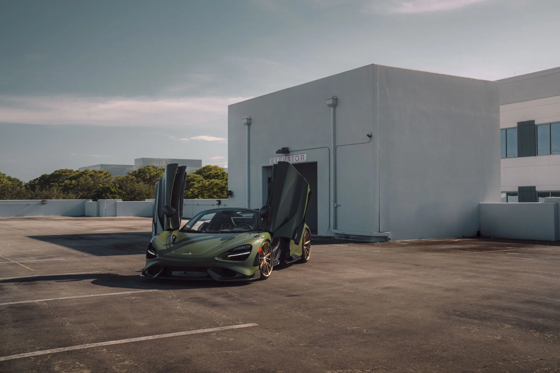 mph074_342144161_Used_2022_Mc_Laren_765_LT_Spider_MSO_27000_MATTE_URBAN_GREEN_PAINT_570000_MSRP_HRE_UPGRADES_1765304765_e1721a37ad